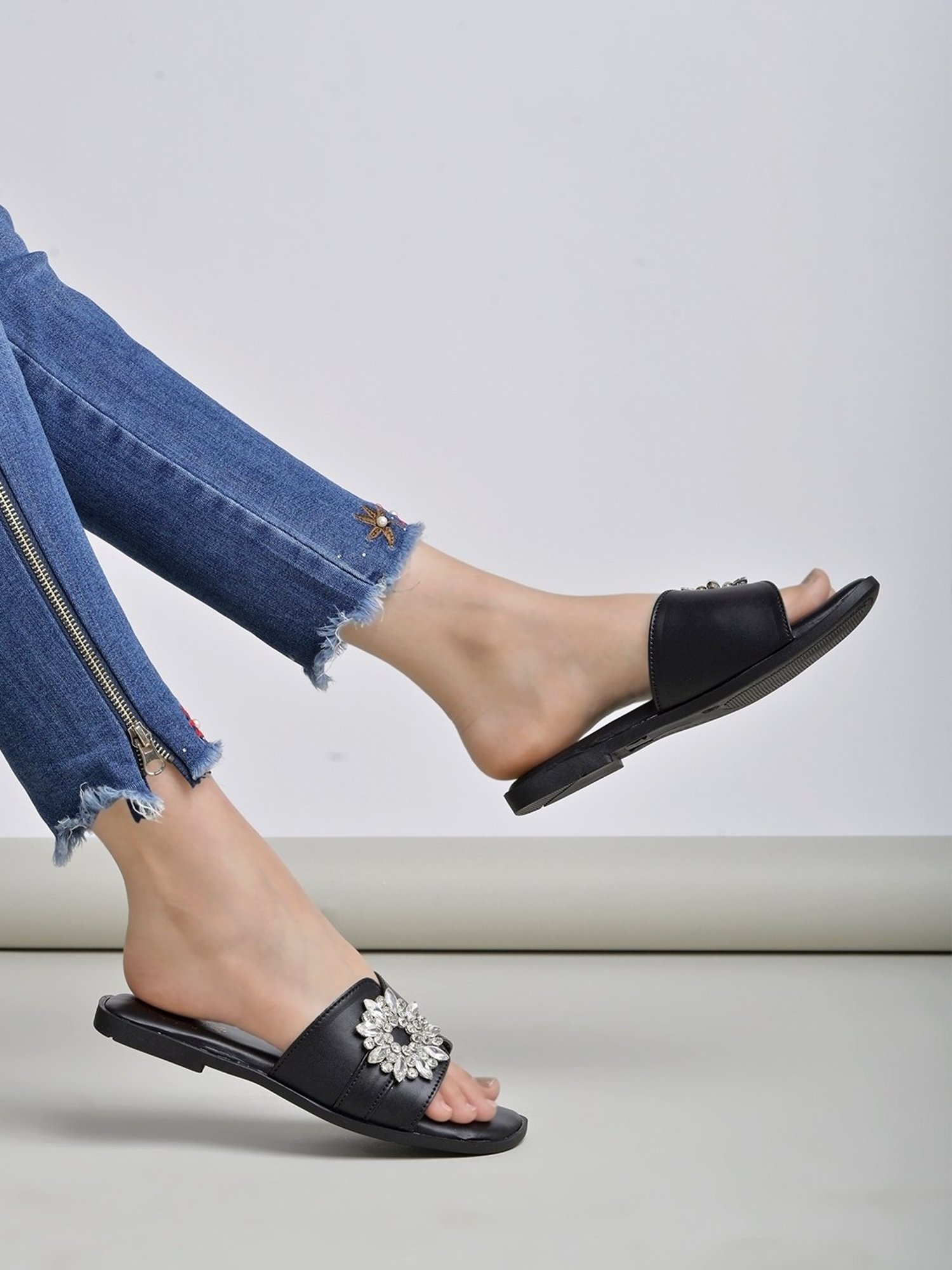 Shoetopia Women's Black Casual Sandals