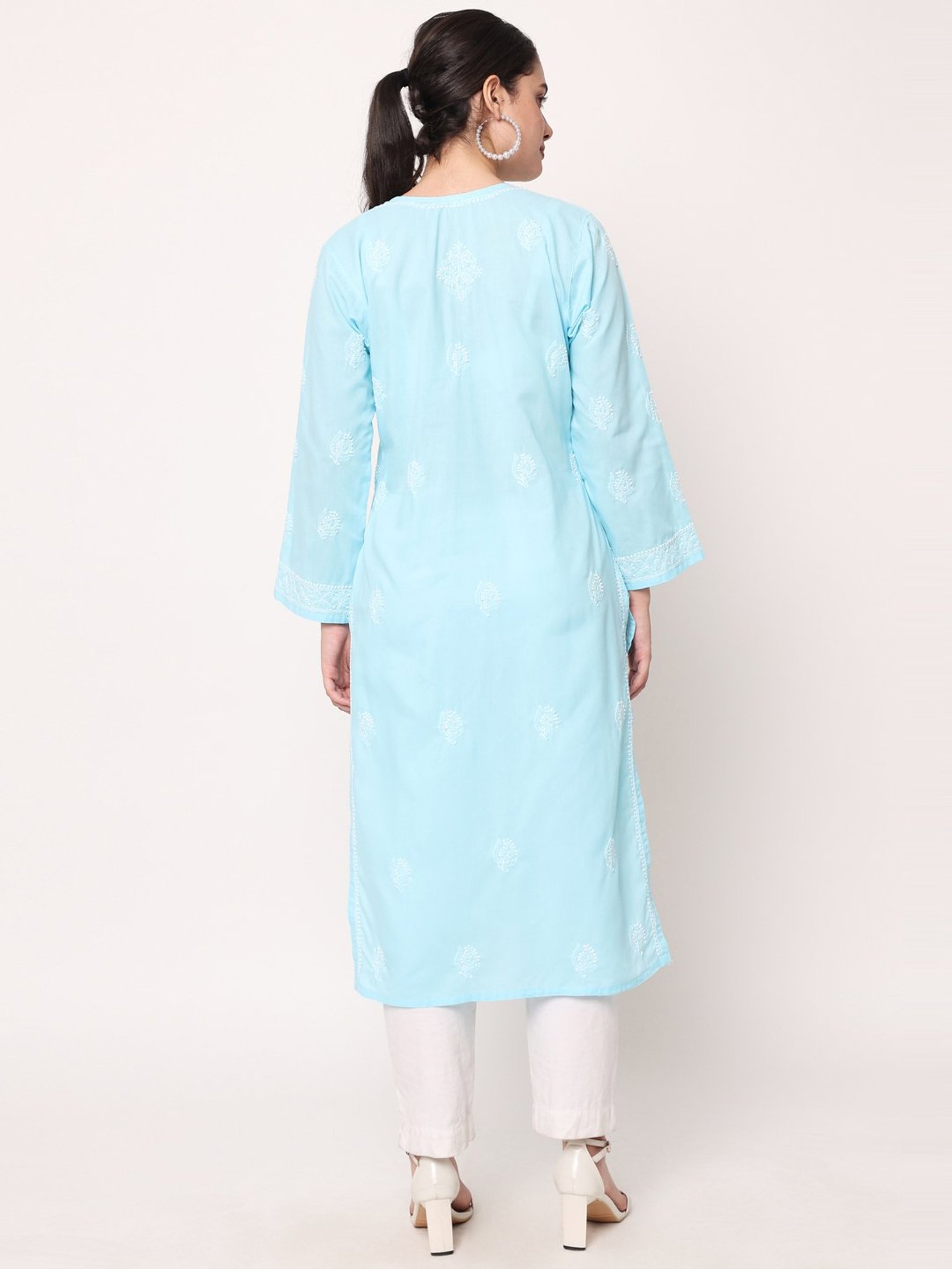 PARAMOUNT CHIKAN Turquoise Cotton Chikankari Straight Kurta