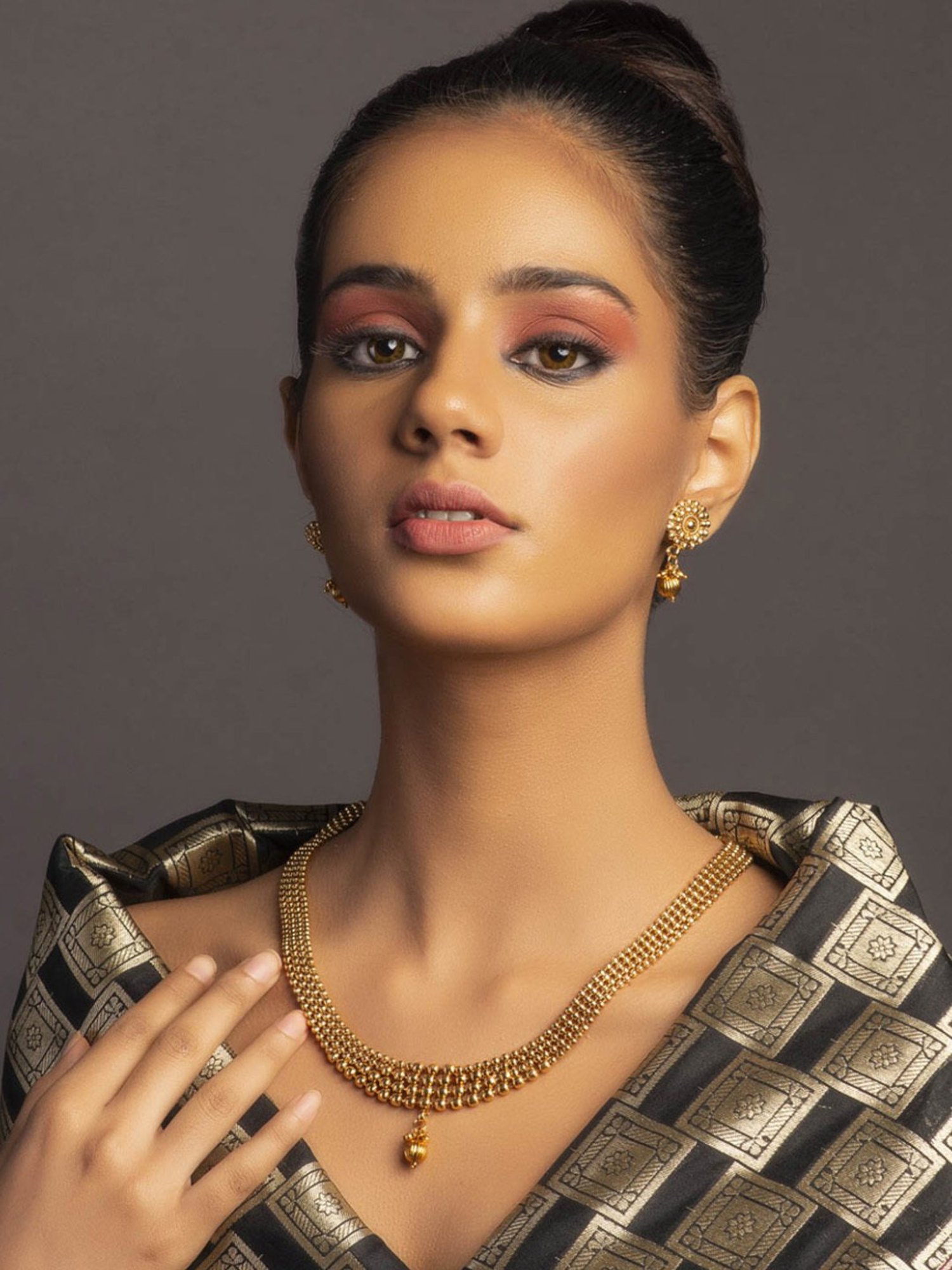 Fida Golden Jewellery Set