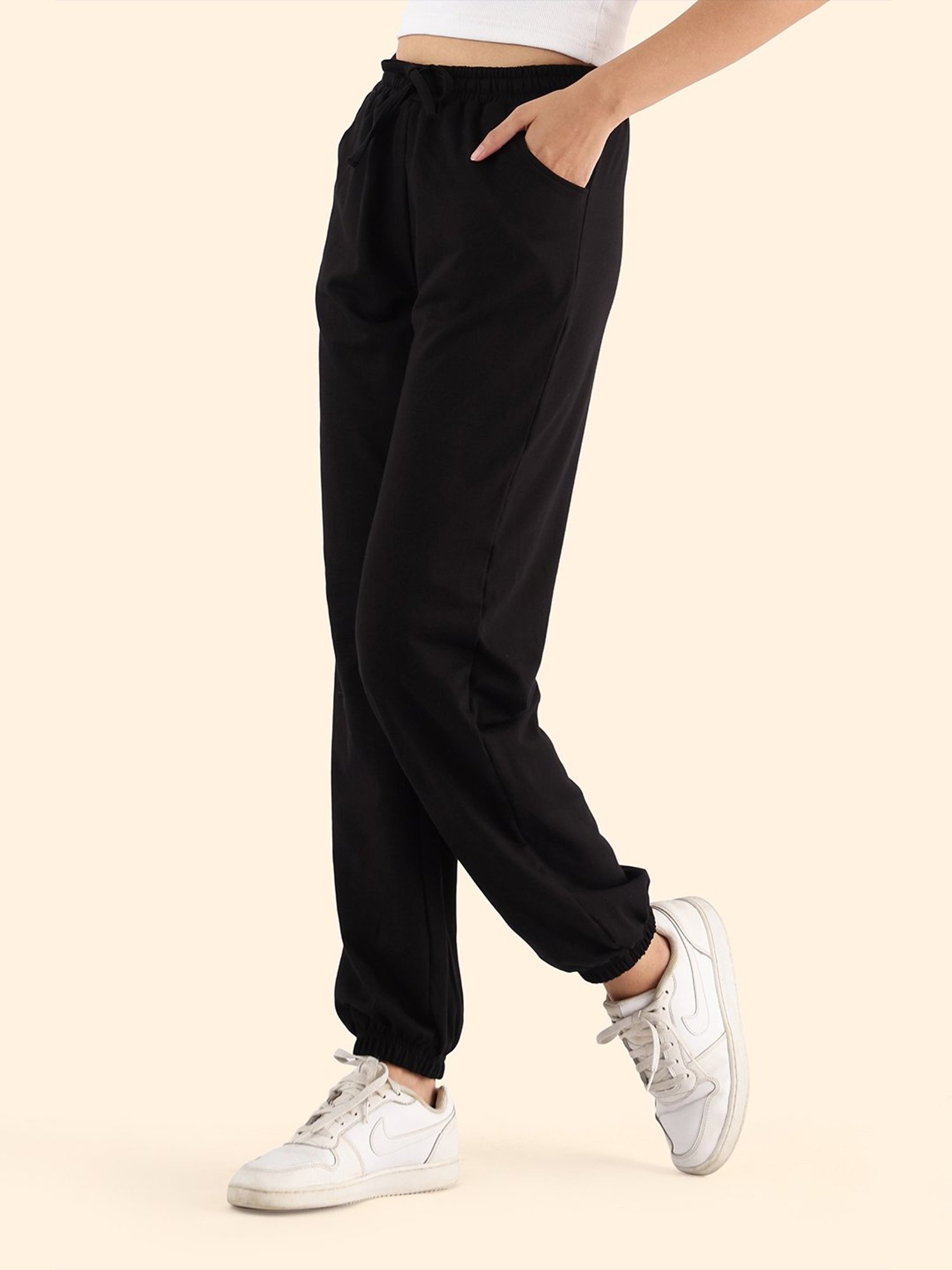 Nite Flite Black Regular Fit Mid Rise Joggers