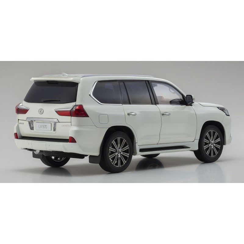 Lexus LX570 Sonic Quartz White 1/18 Diecast Model Car by Kyosho