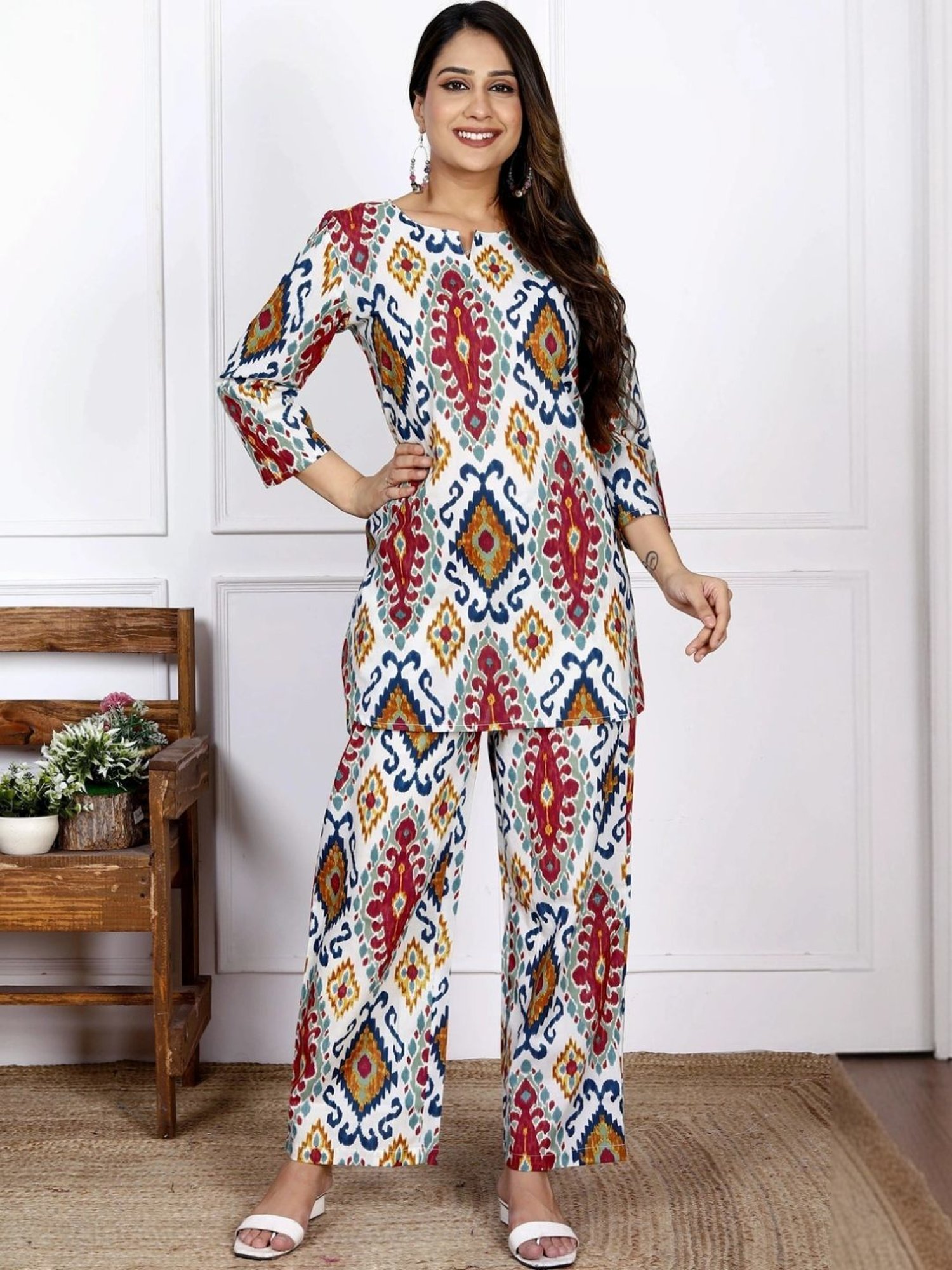 Kaftanize Red Bold Iikat Print Cotton Kurta with Pant