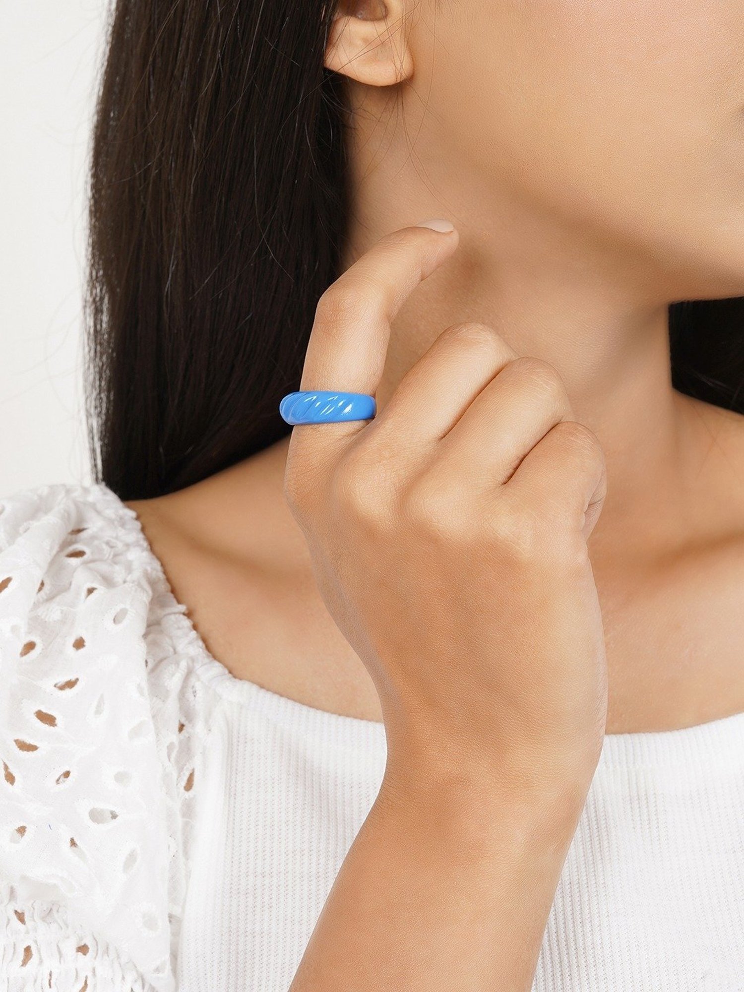 Joker & Witch Dark Blue Truffle Croissant Ring