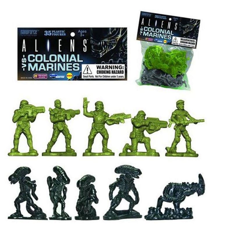 Diamond Comic Distributors, Inc. Aliens VS Colonial Marines Plastic Figures Pack of 35
