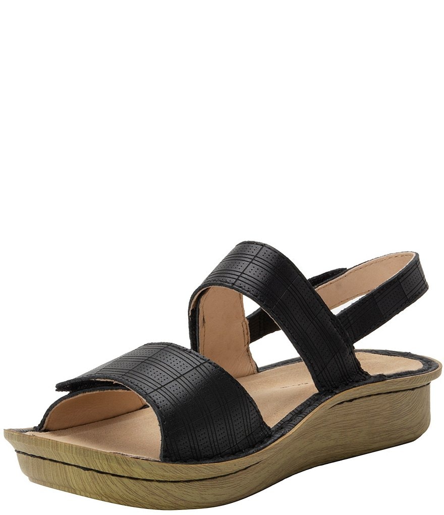 Aetrex Jillian Sport Leopard Print EVA Water Friendly Wedge Sandals