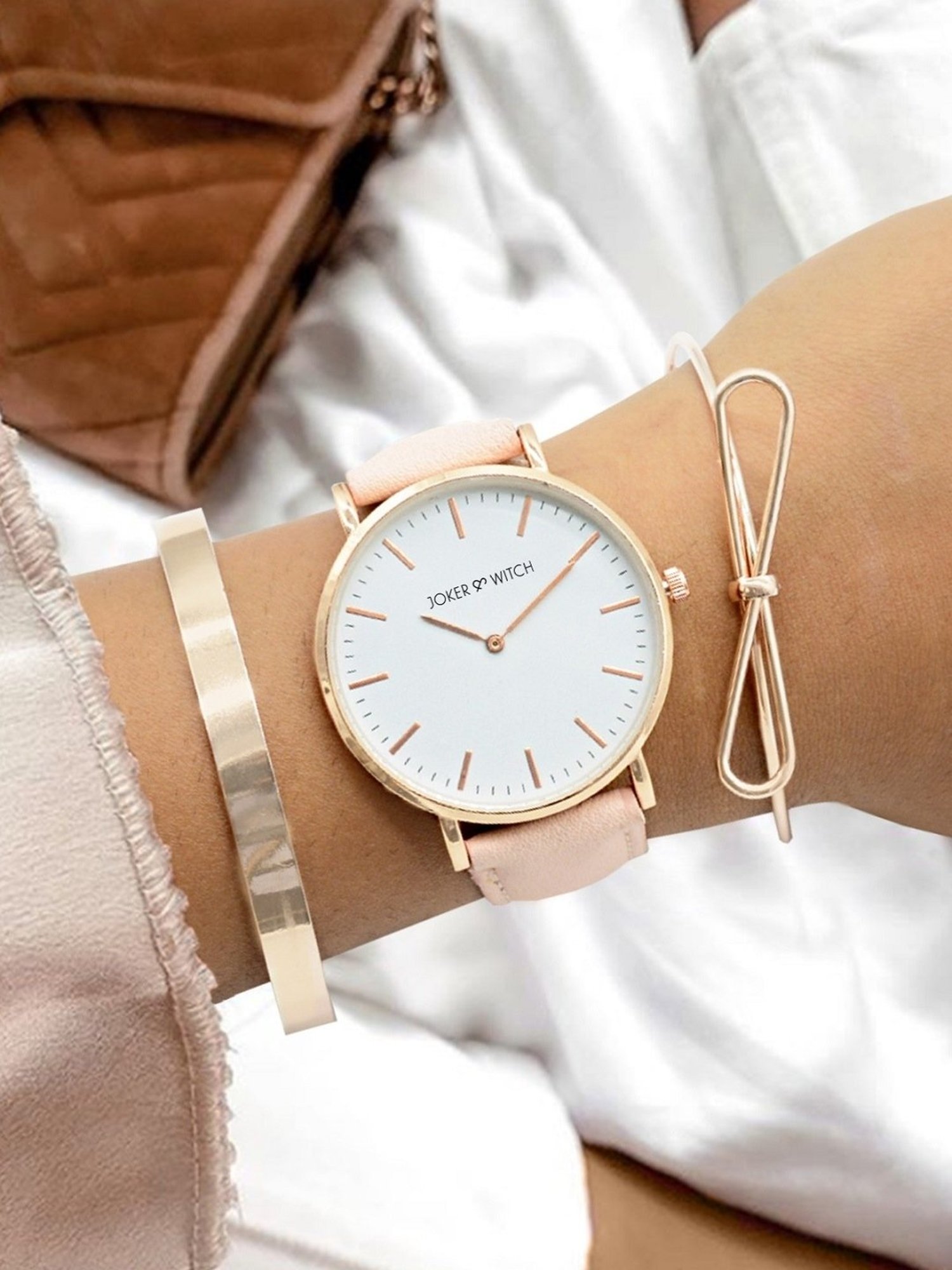 Joker & WItch JWLT582 Analog Watch for Women With Ring, Bracelet