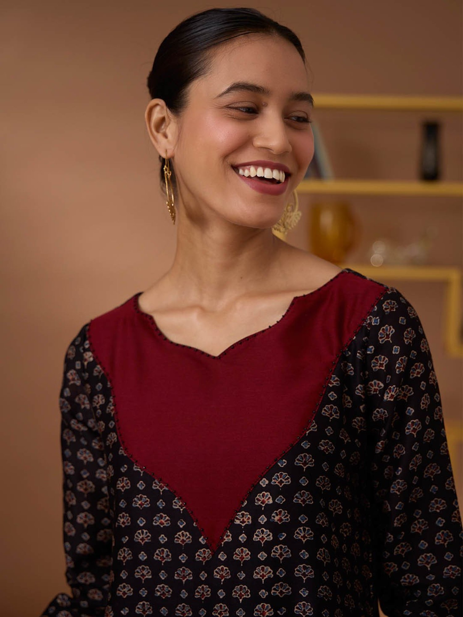 Okhai Black & Maroon Printed Kurta With Pant & Dupatta