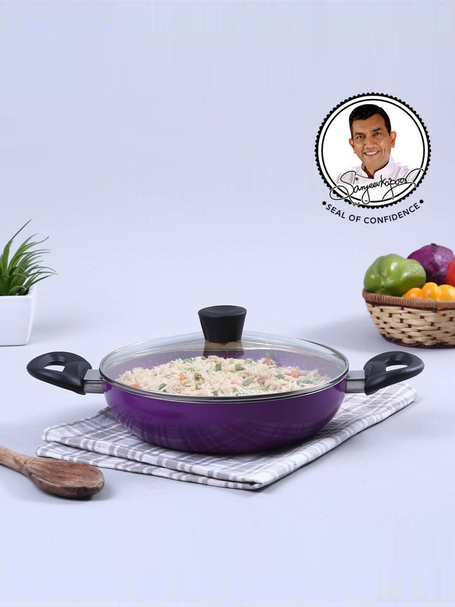 JUDGE Everyday Black Aluminium 20 cm Deep Appachatty With Lid (0.8 L)