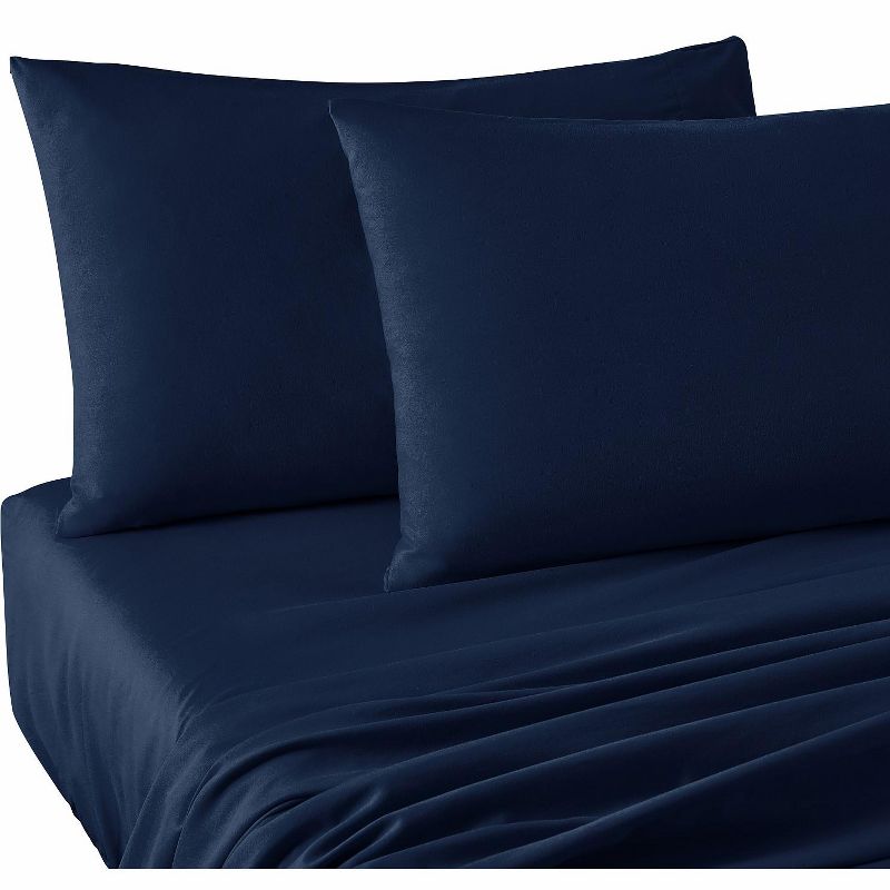 VCNY Home Dion Burgundy/Navy Damask Bed-in-a-Bag Comforter Set - Burgundy/Navy 8 Piece King Comforter Set