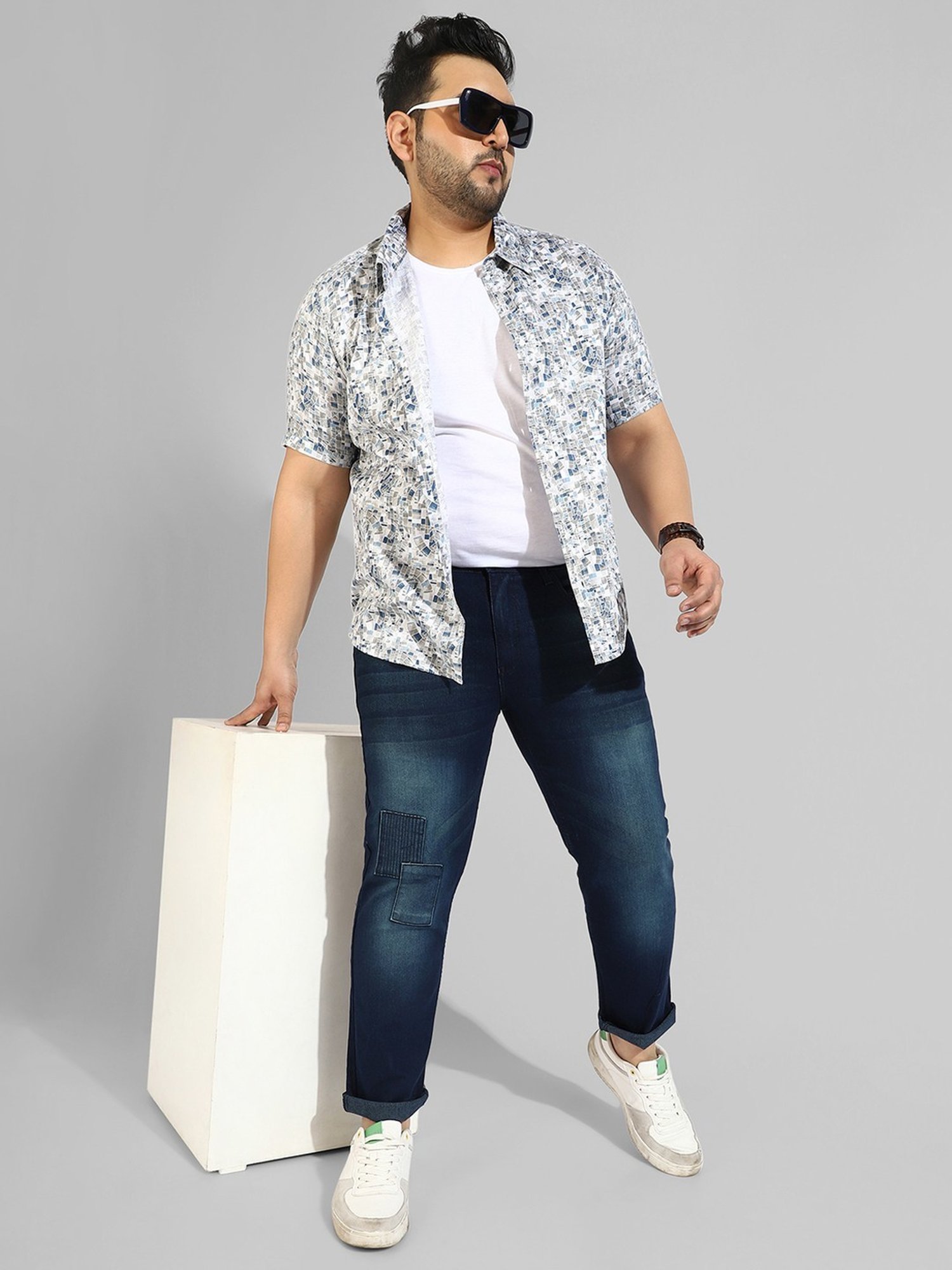 Instafab Plus Blue Regular fit Self Pattern Plus Size Jeans