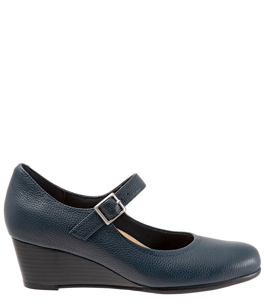 Trotters Willow Mary Jane Wedge Pumps