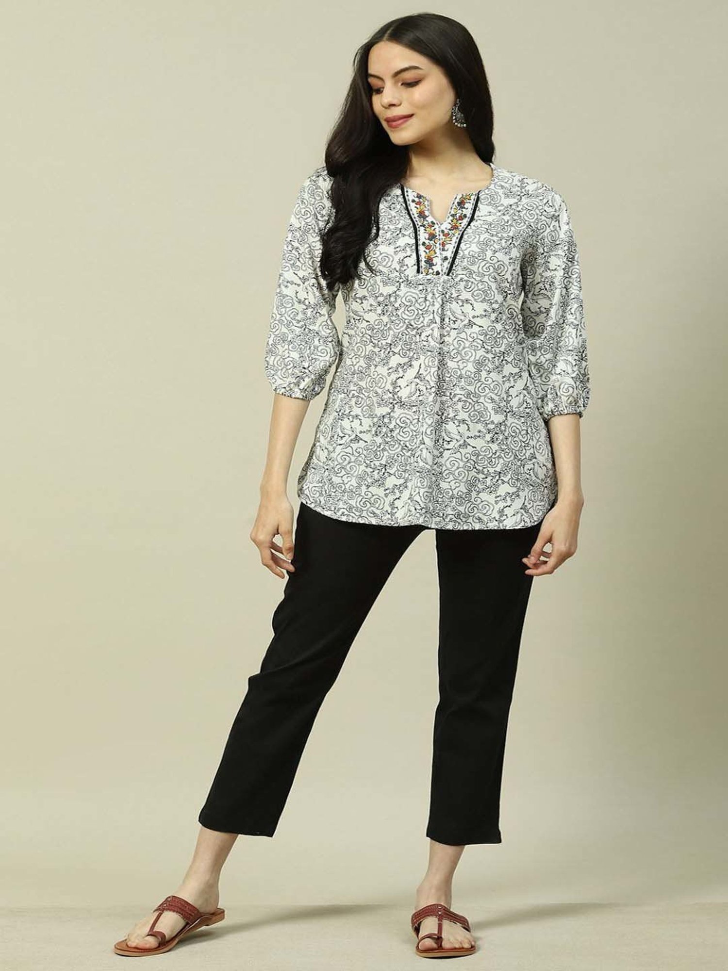 Rangriti White & Black Printed Top
