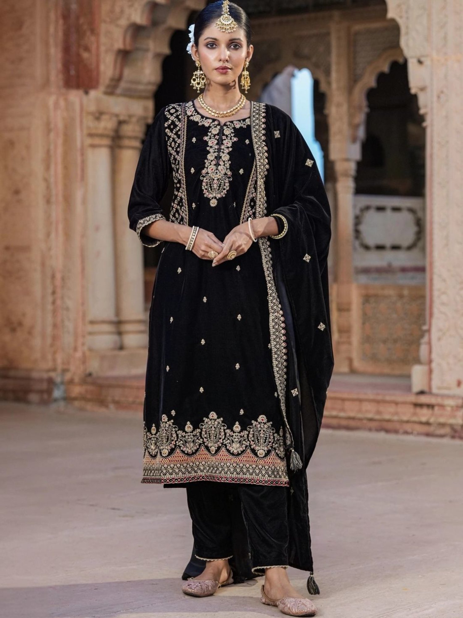 Scakhi Black Velvet Zari Embroidered Suit Set Kurta With Pant And Dupatta