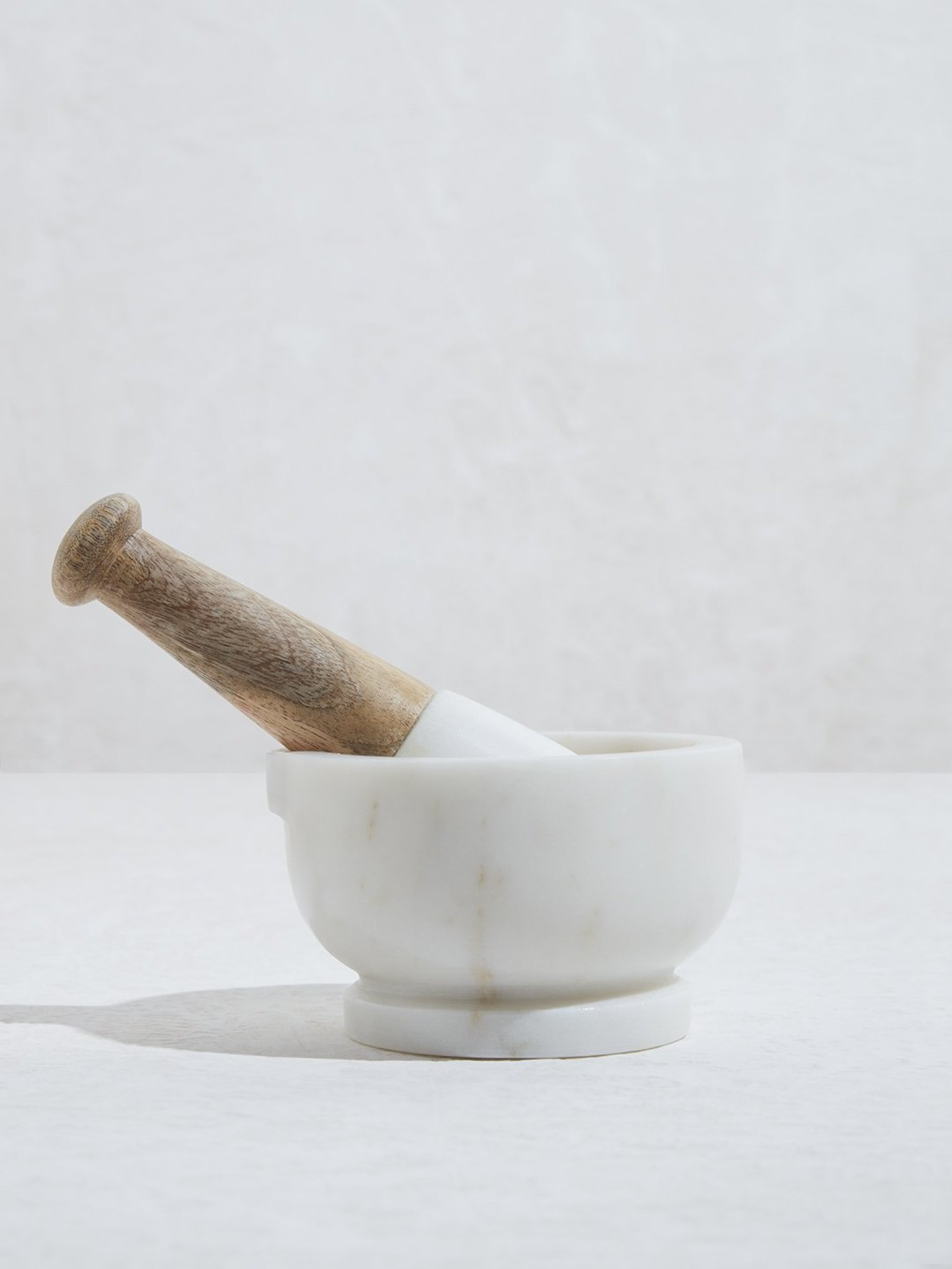 Westside Home White and Brown Marble Mortar and Pestle