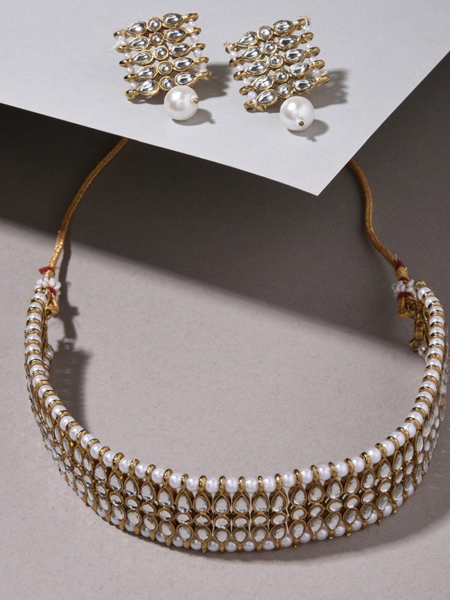 Fida Ethnic White Jewellery Set