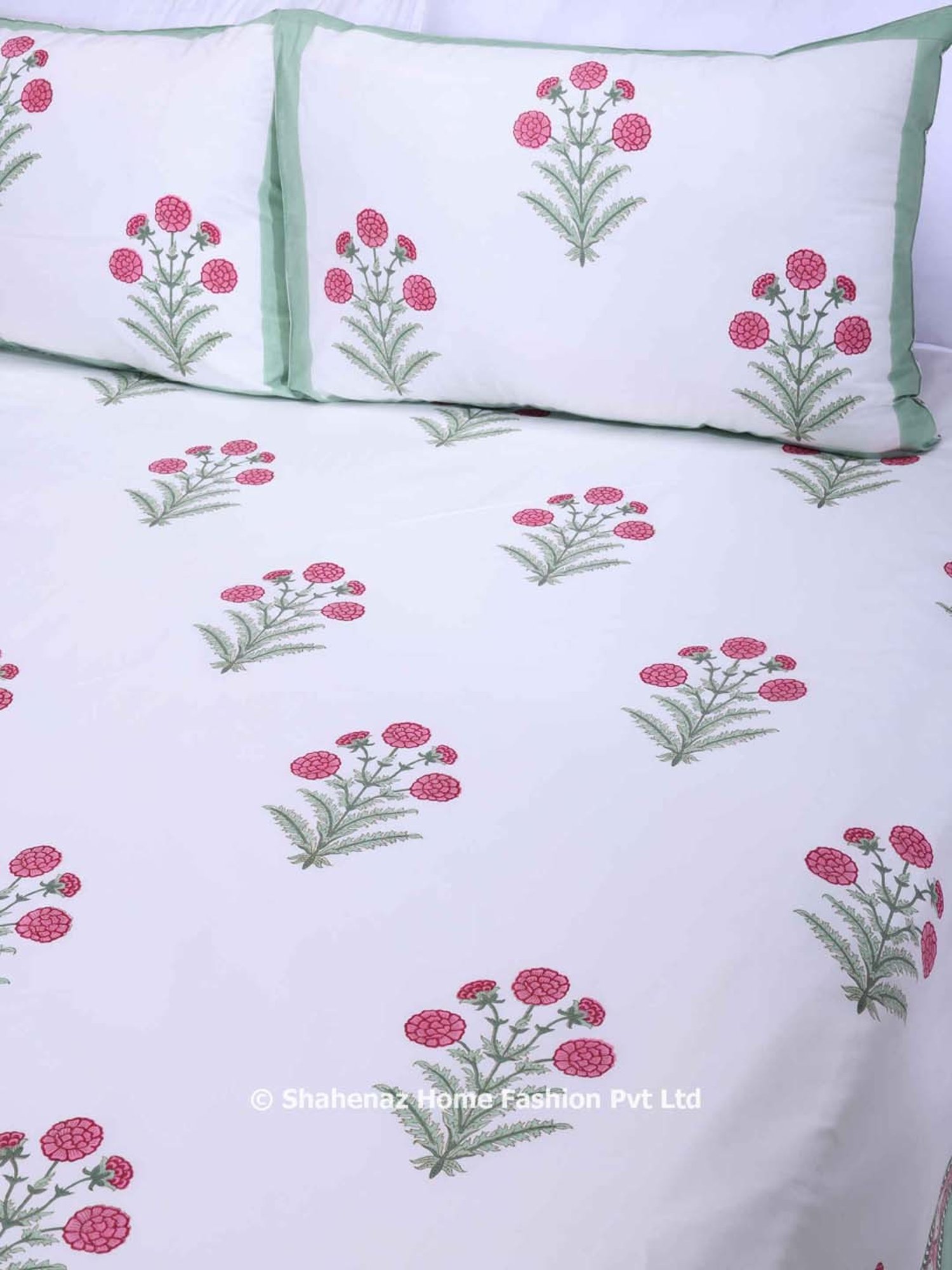 Shahenaz Pink & Green 220 TC Cotton Gul E Aasmeen Double Bedsheet with 2 Pillow Covers