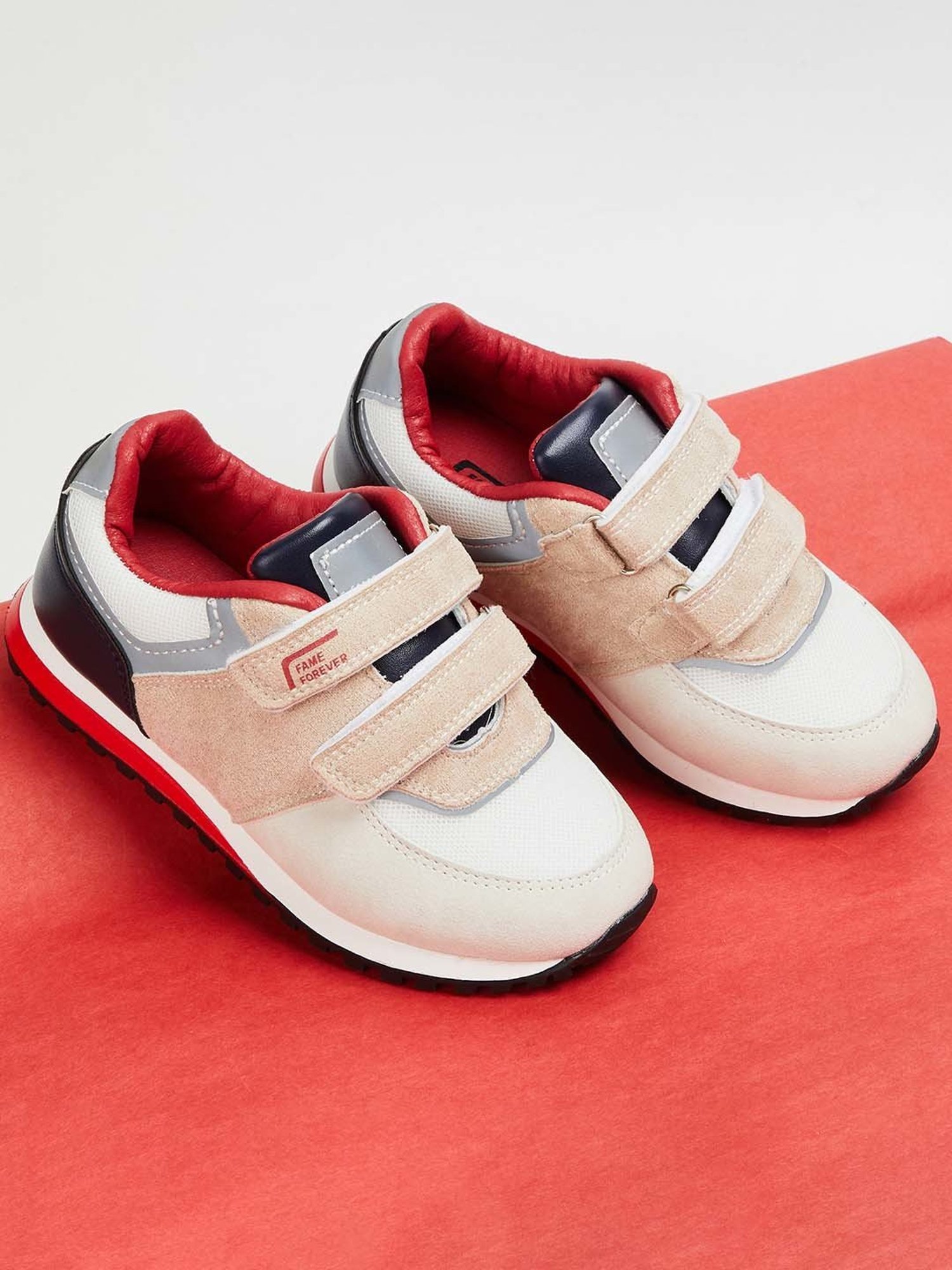 Fame Forever by Lifestyle Kids Beige & White Velcro Shoes