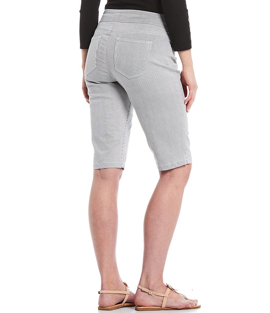 Westbound Petite Size the PARK AVE fit Stripe Skimmer Shorts