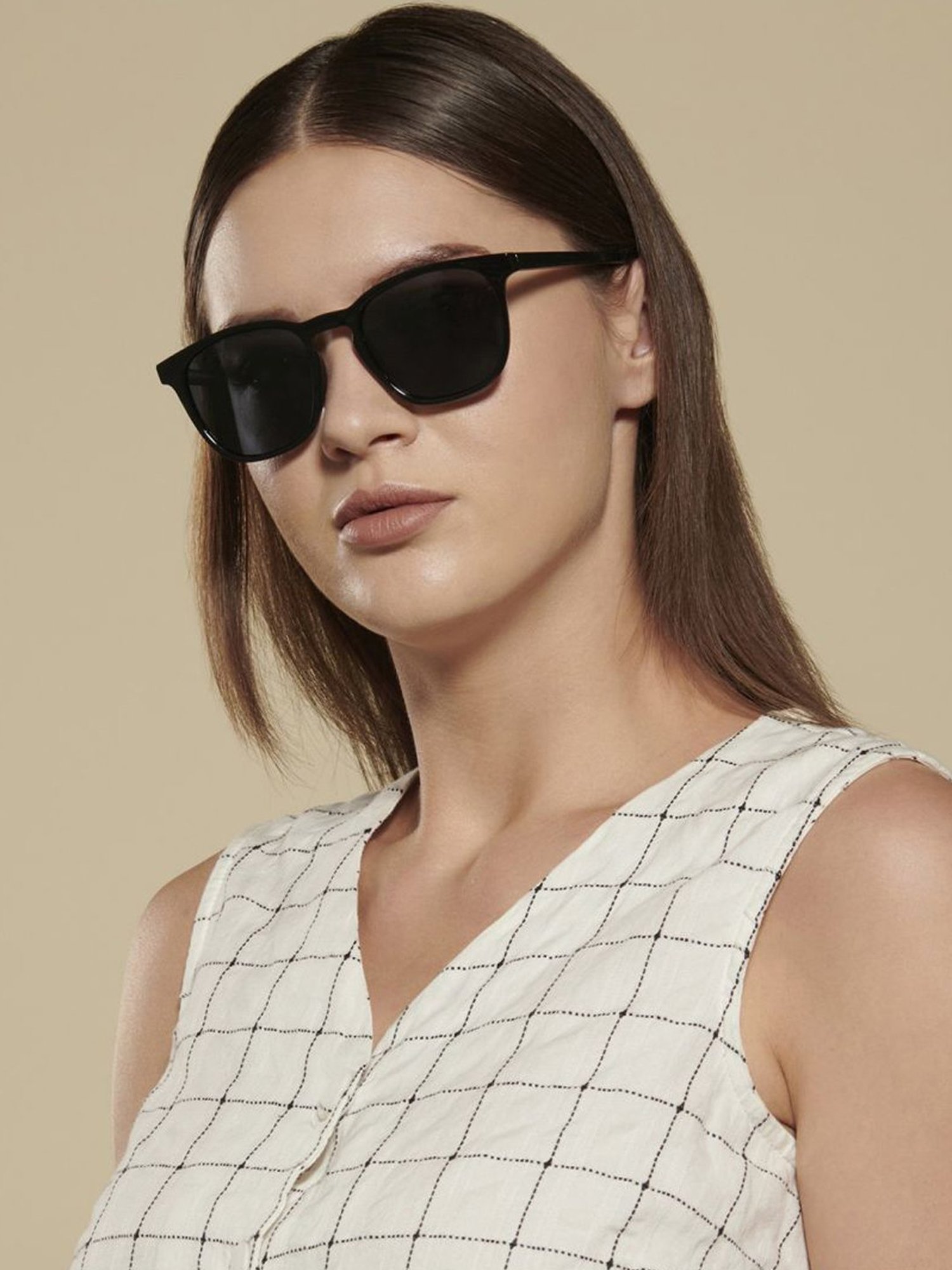 Vincent Chase by Lenskart VC S14090 Grey Polarized Square Sunglasses