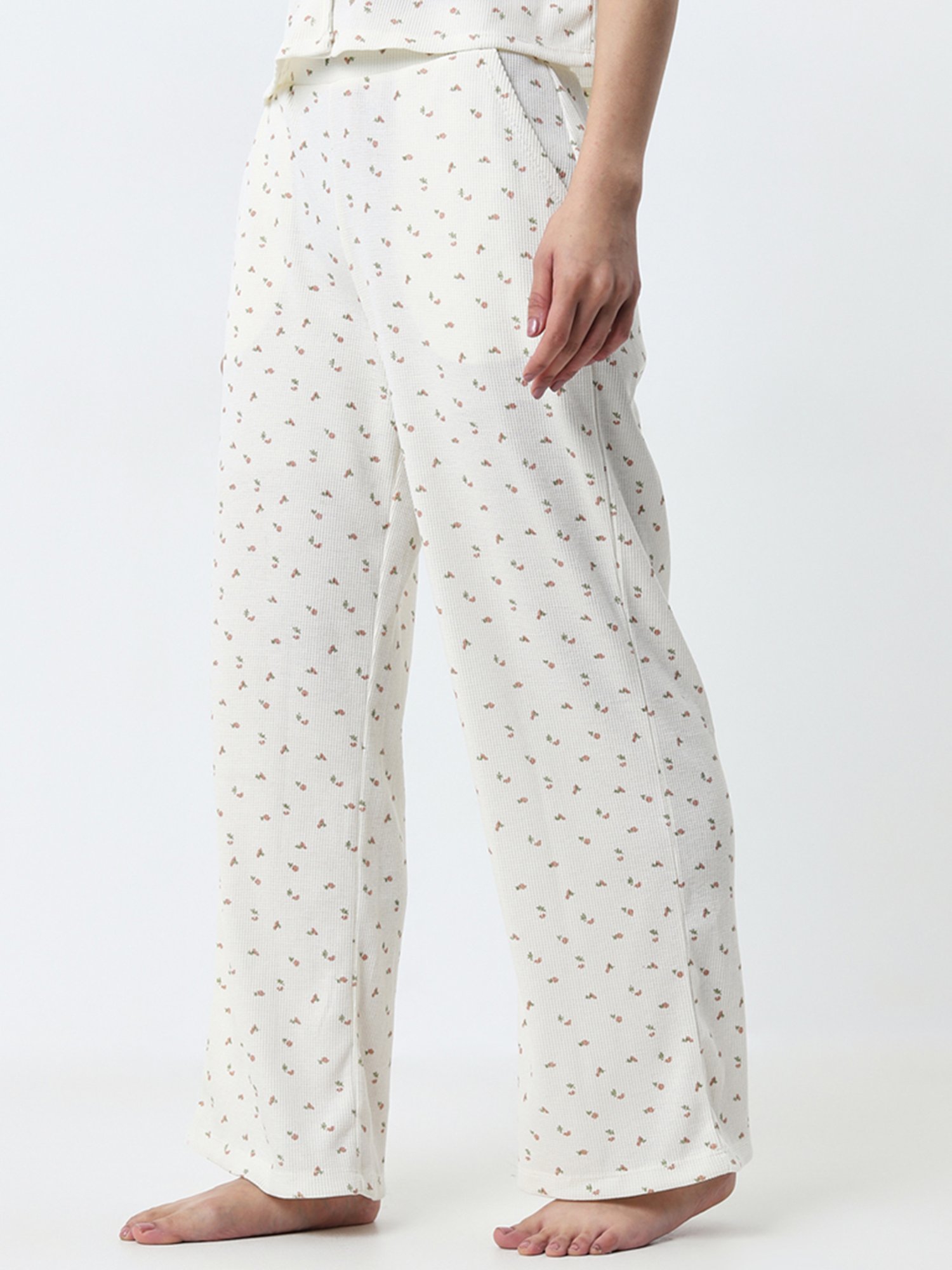 Superstar by Westside Ivory Floral Printed High-Rise Pyjamas