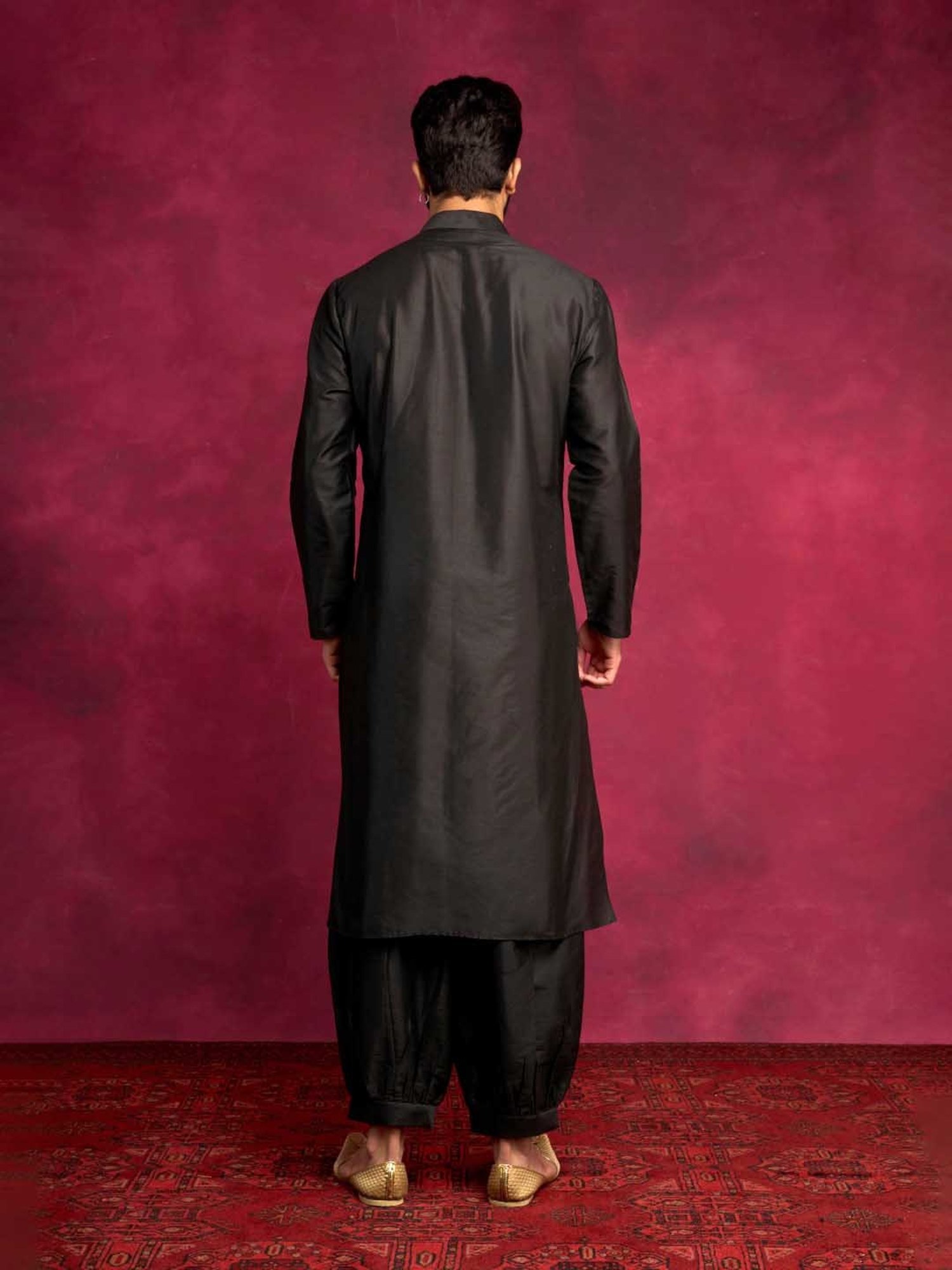 Abhishti Black Straight Fit Side Tie-Up Kurta & Pathani Pants Set