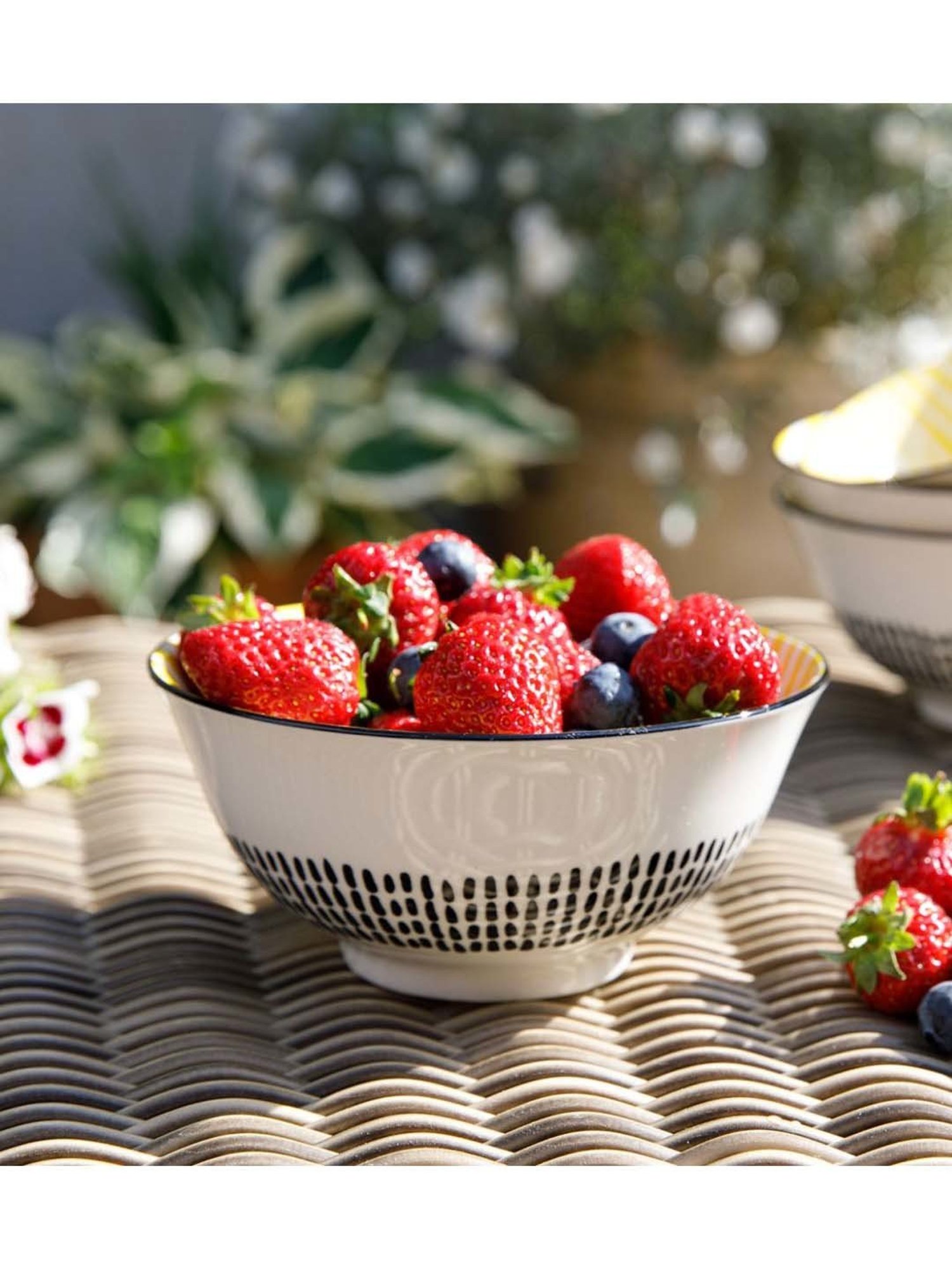 KitchenCraft Moroccan Style White & Yellow Stoneware Bowl