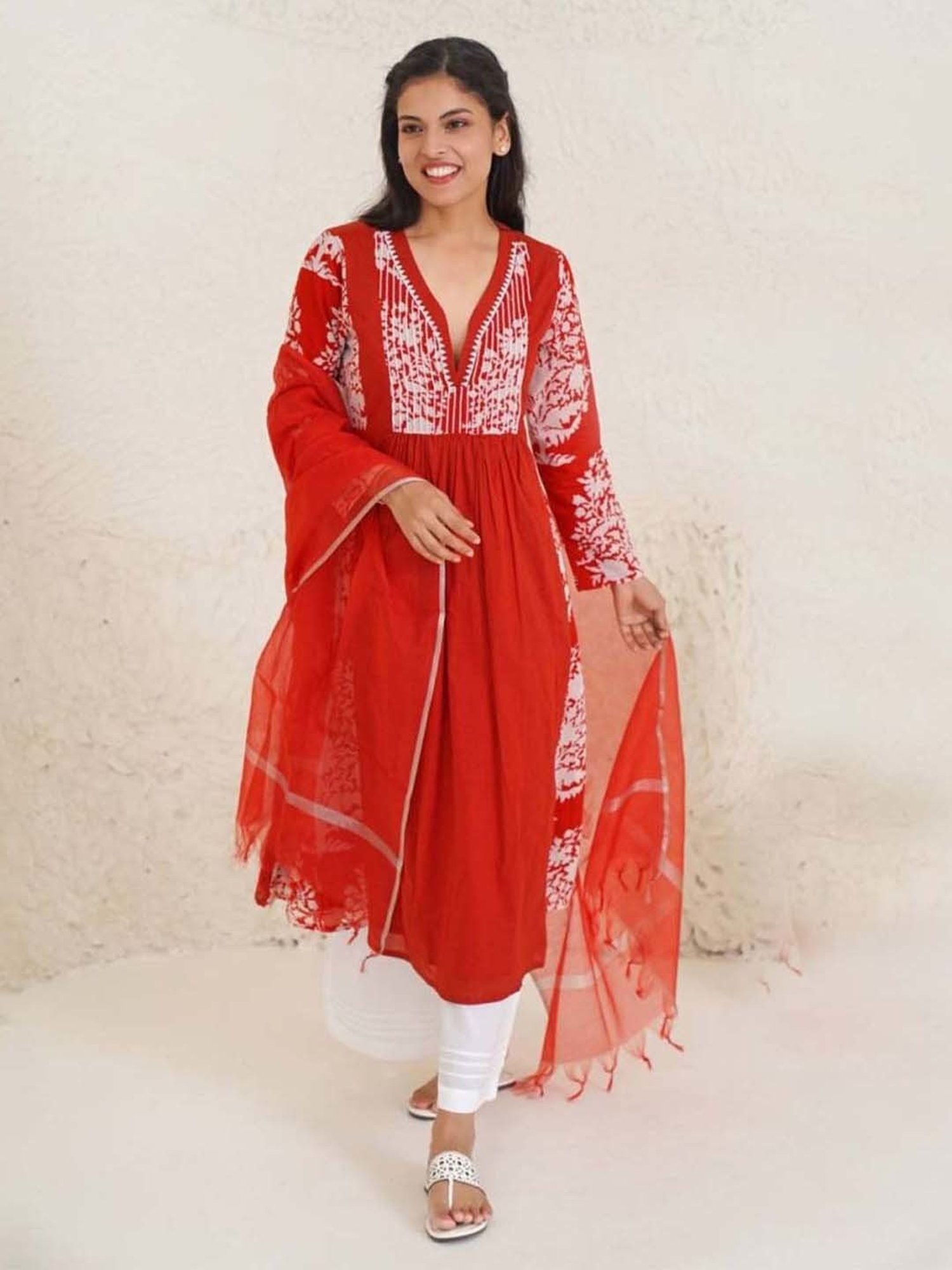 Nero Hibiscus Red Dupatta