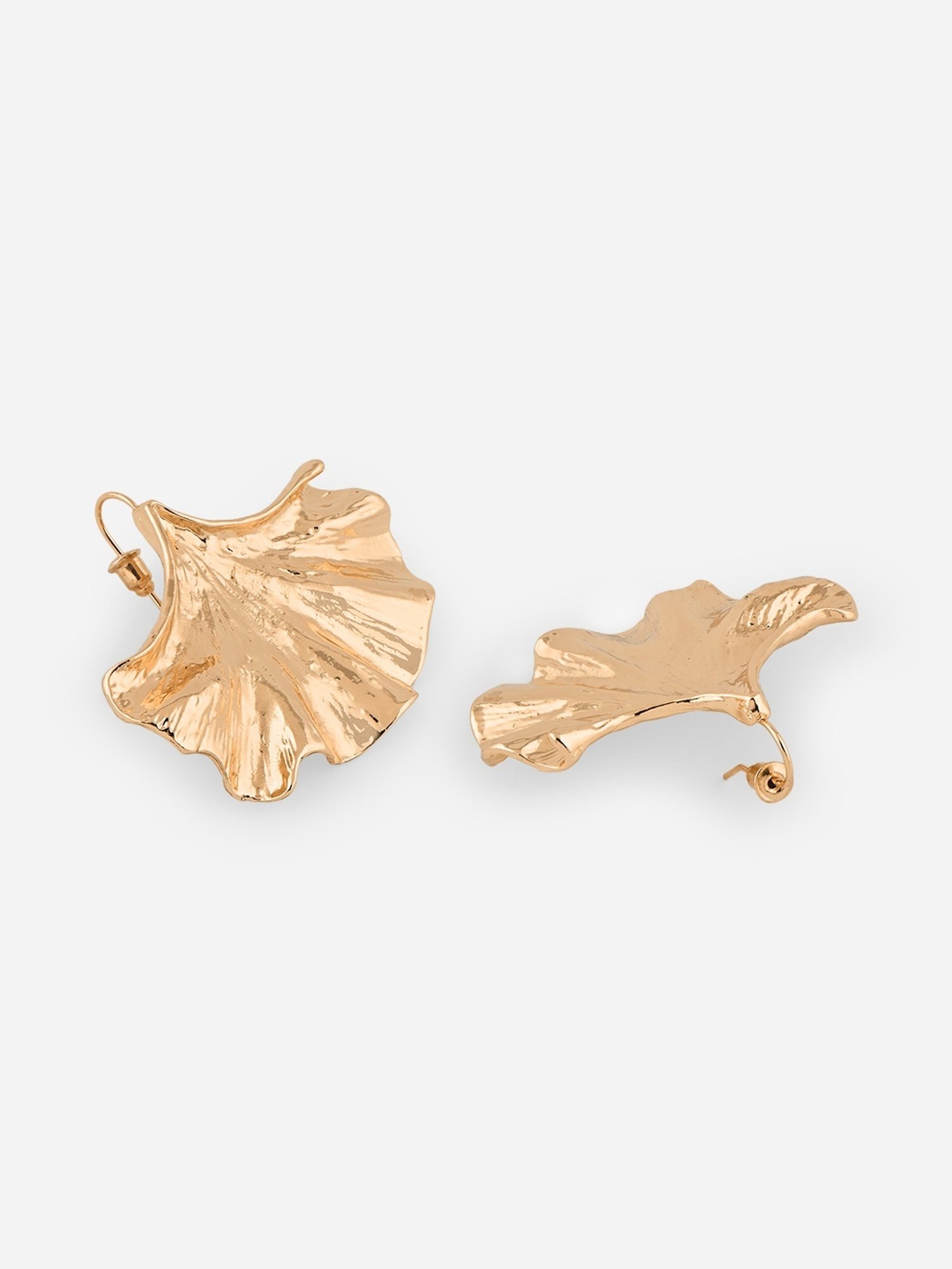 Toniq Golden  Floral Shape Drop Earrings