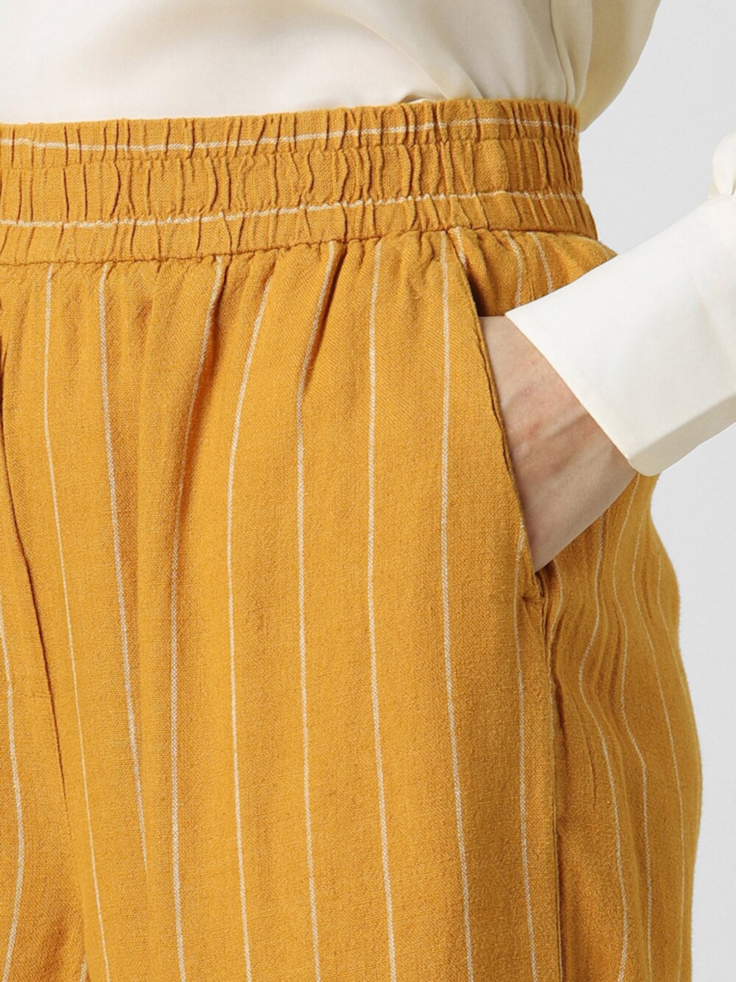 KENDALL + KYLIE Black Mid Rise Pants