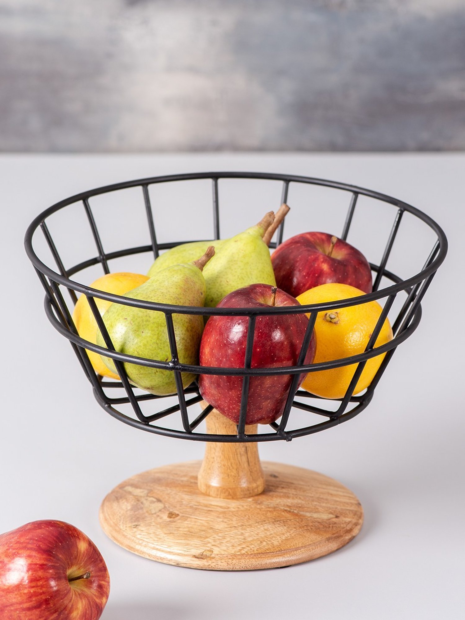 Nestroots Solid Black Iron Fruit Basket