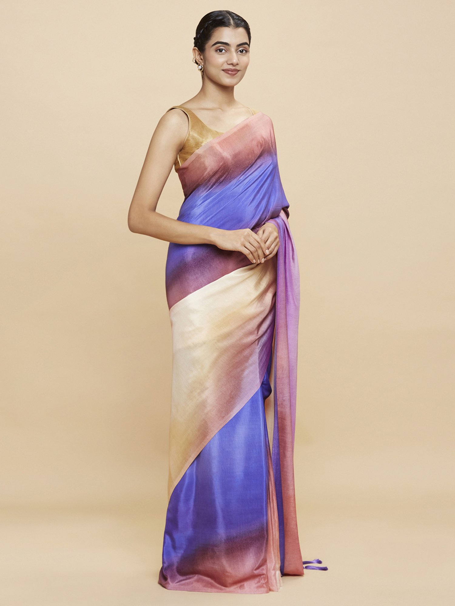Navyasa Blue Liva Crepe Abstract Printed Saree With Coordinated Unstitched Blouse Piece
