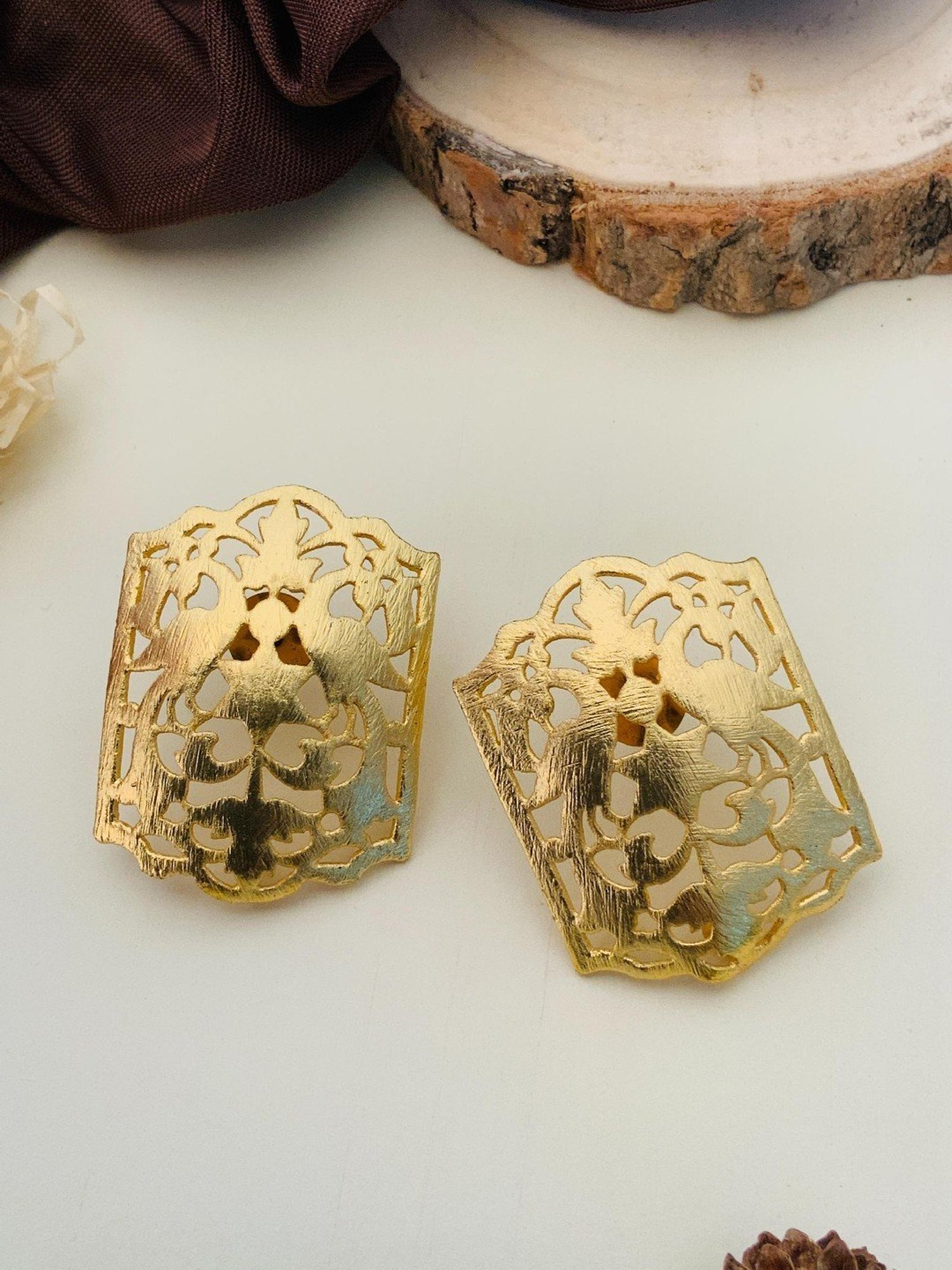 Abdesigns Classic Gold-Plated Stud Earrings