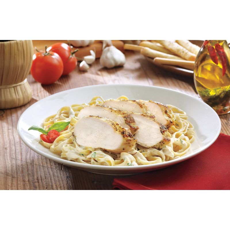 Tyson Oven Ready Family Size Roasted Garlic Chicken Alfredo and Fettuccine Pasta Kit - 38oz