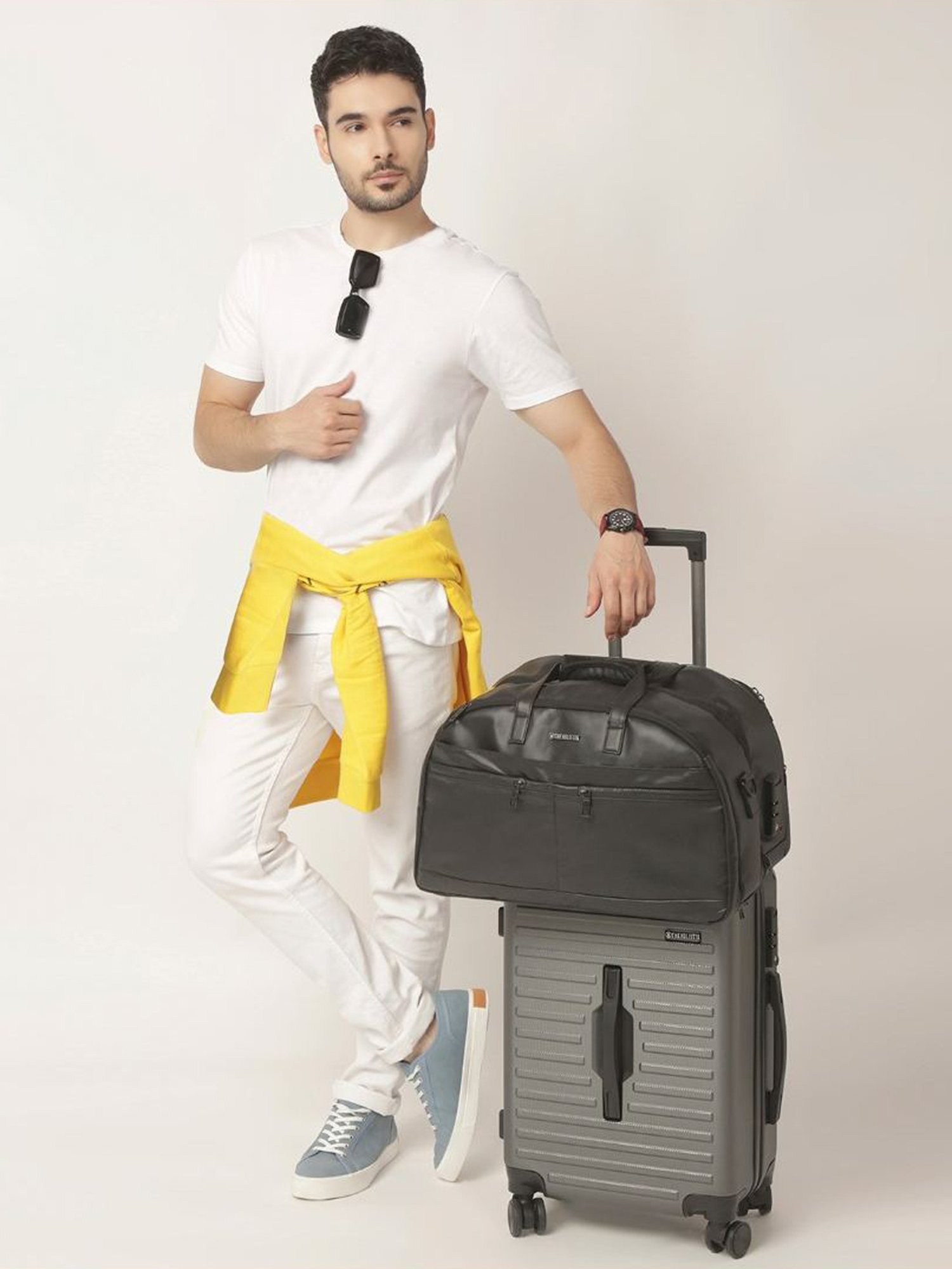 THE HOLISTIK Black Large Drifter Duffel Bag