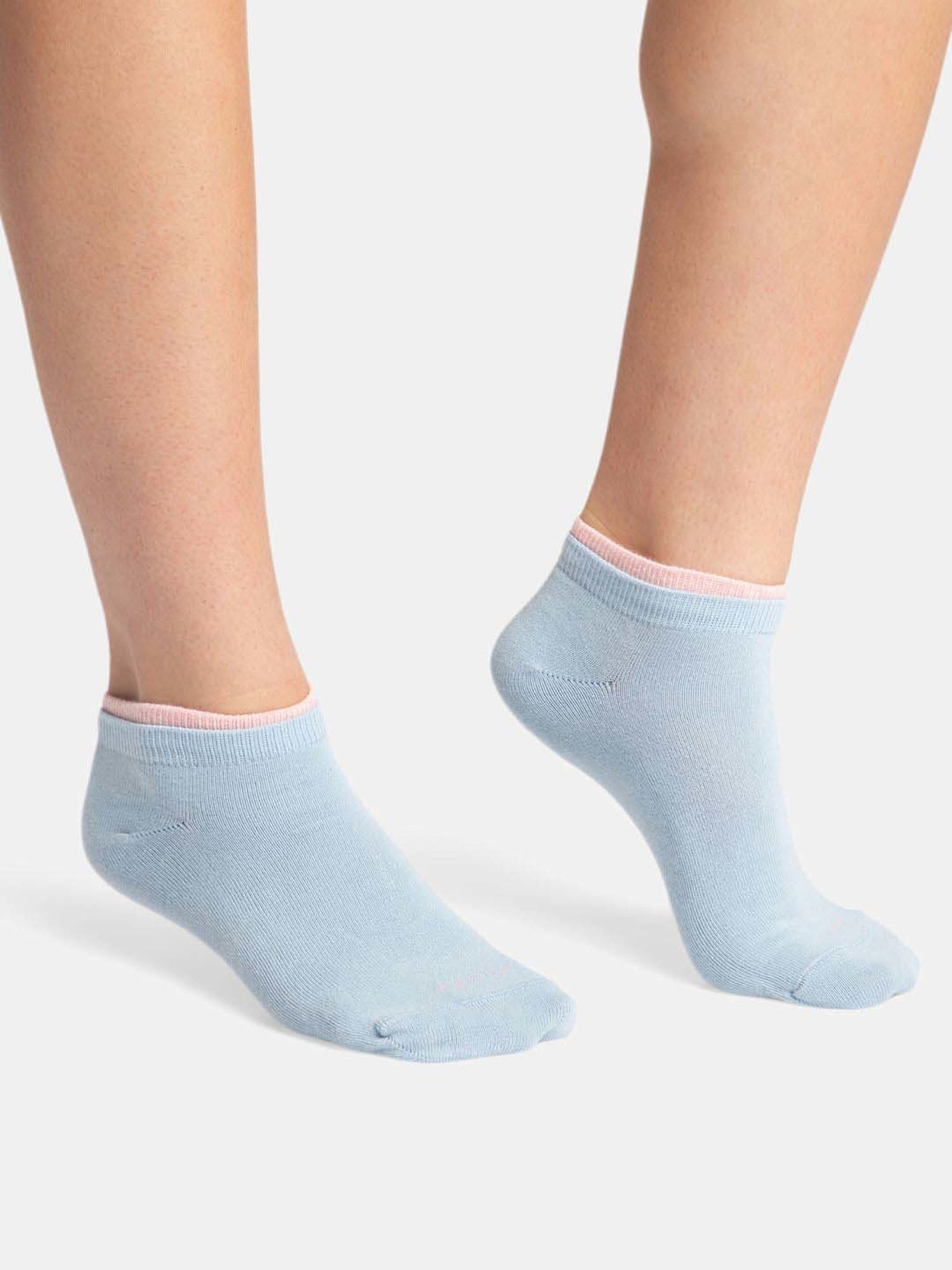 Jockey 7491 Women's Compact Cotton Solid Low Show Socks (Pack of 2)