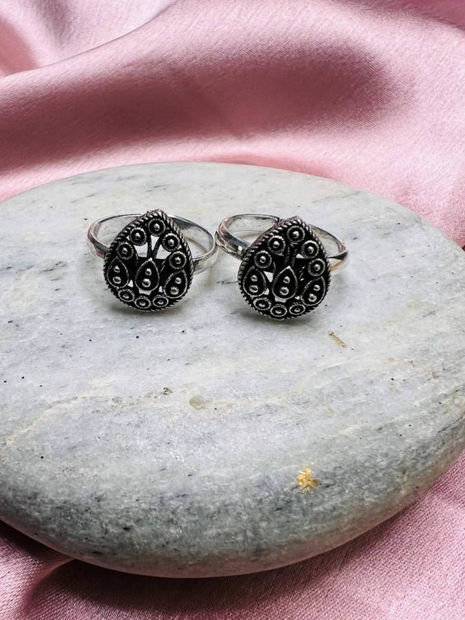 Arte Jewels 925 Silver Adjustable Toe Rings with Textured Details (Pair of 2)