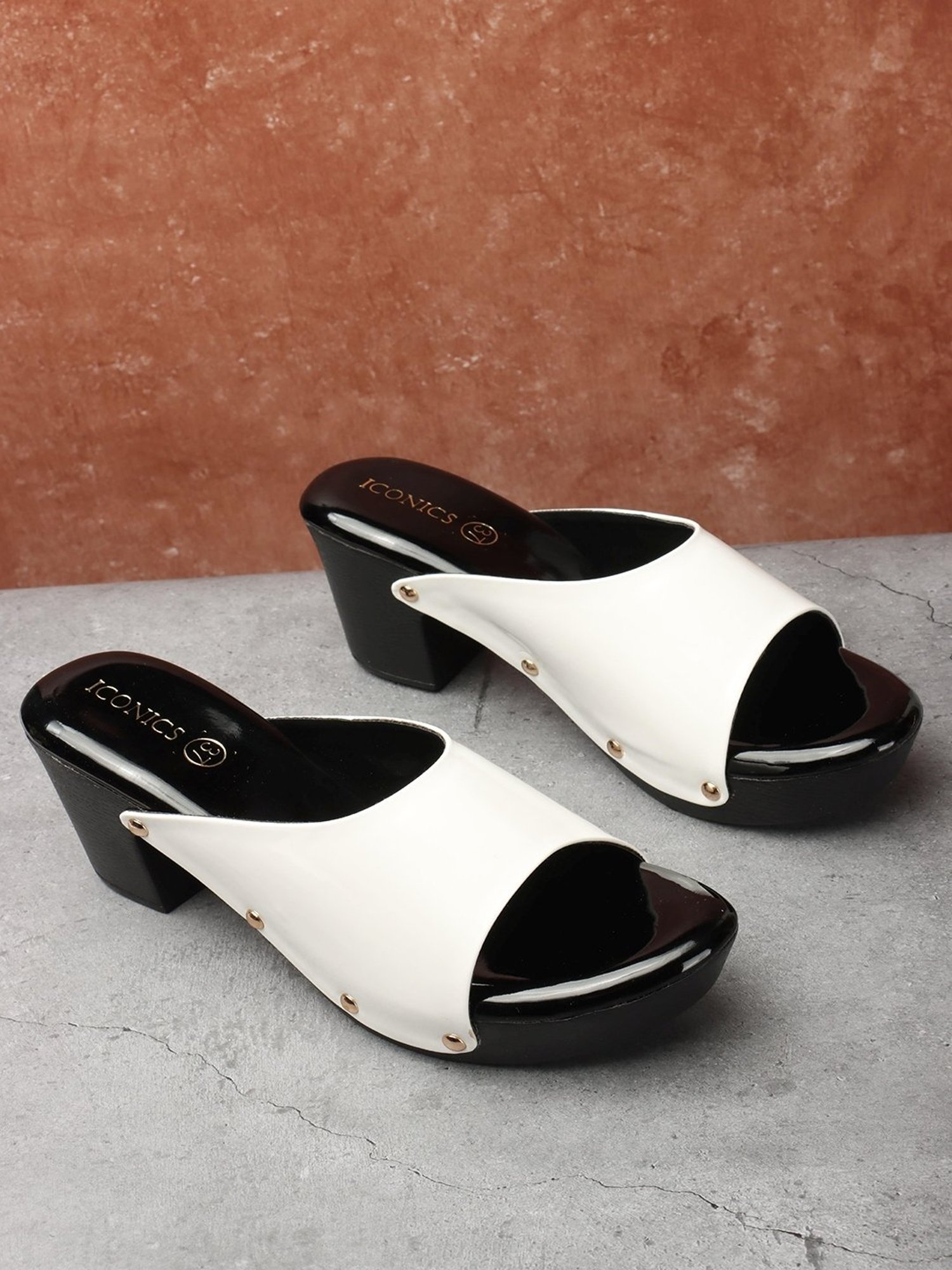 Iconics Women's White Casual Sandals