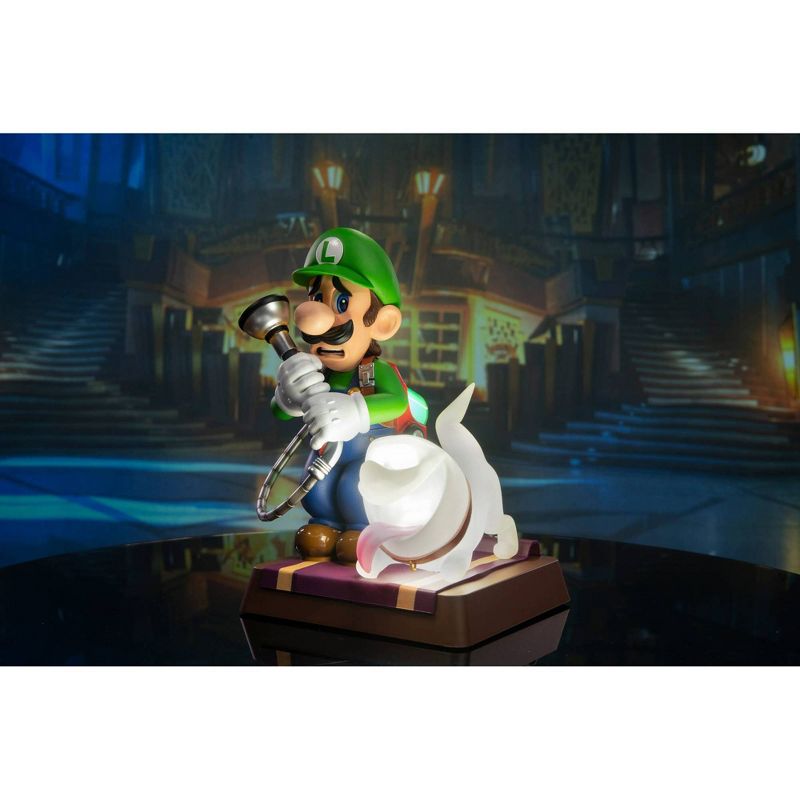 First 4 Figures: Luigi's Mansion 3: Luigi and Polterpup 9" PVC Statue Collector's Edition