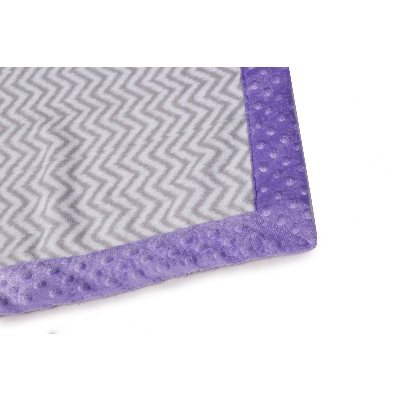 Bacati - Grey Chevron with Solid Border Blanket (Grey Chevron/Lilac Border)