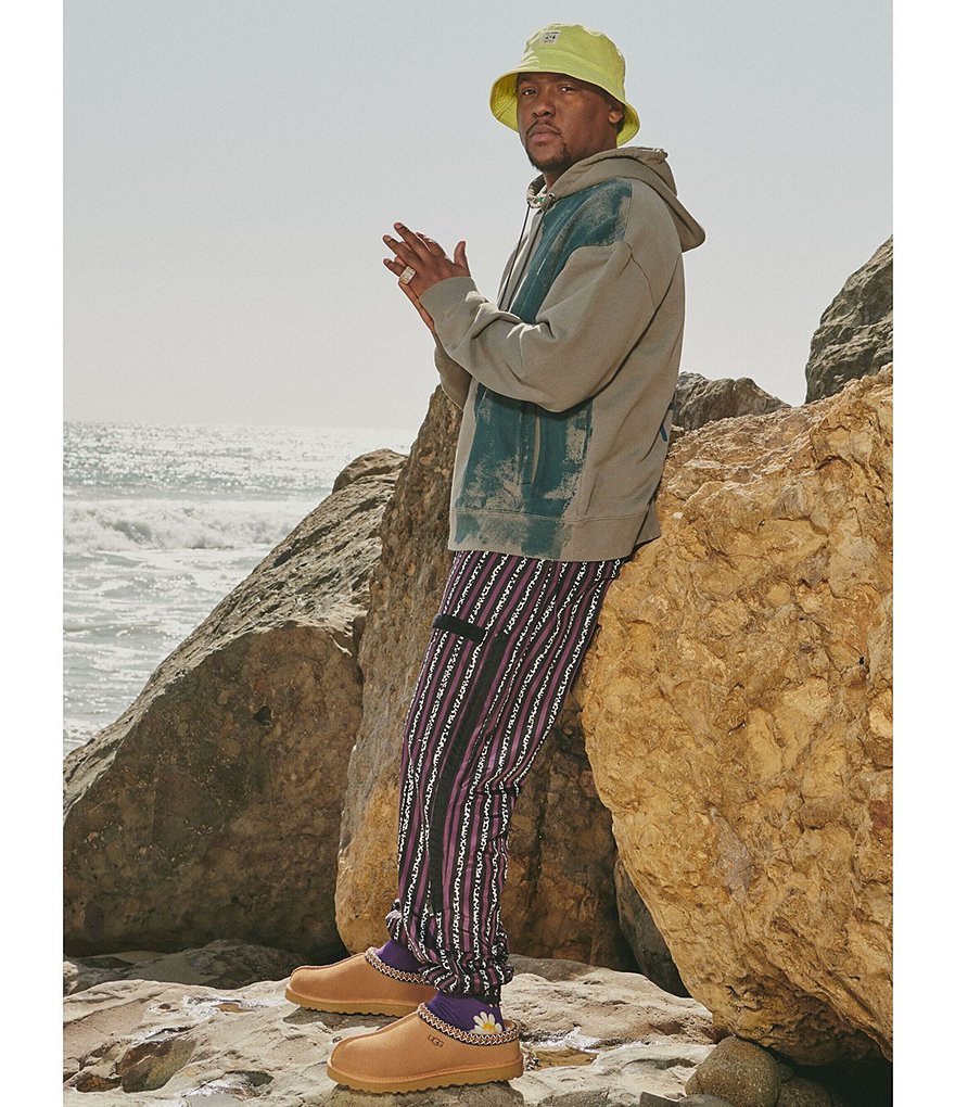 UGG&reg; Men's Scuff Logo Suede Slippers