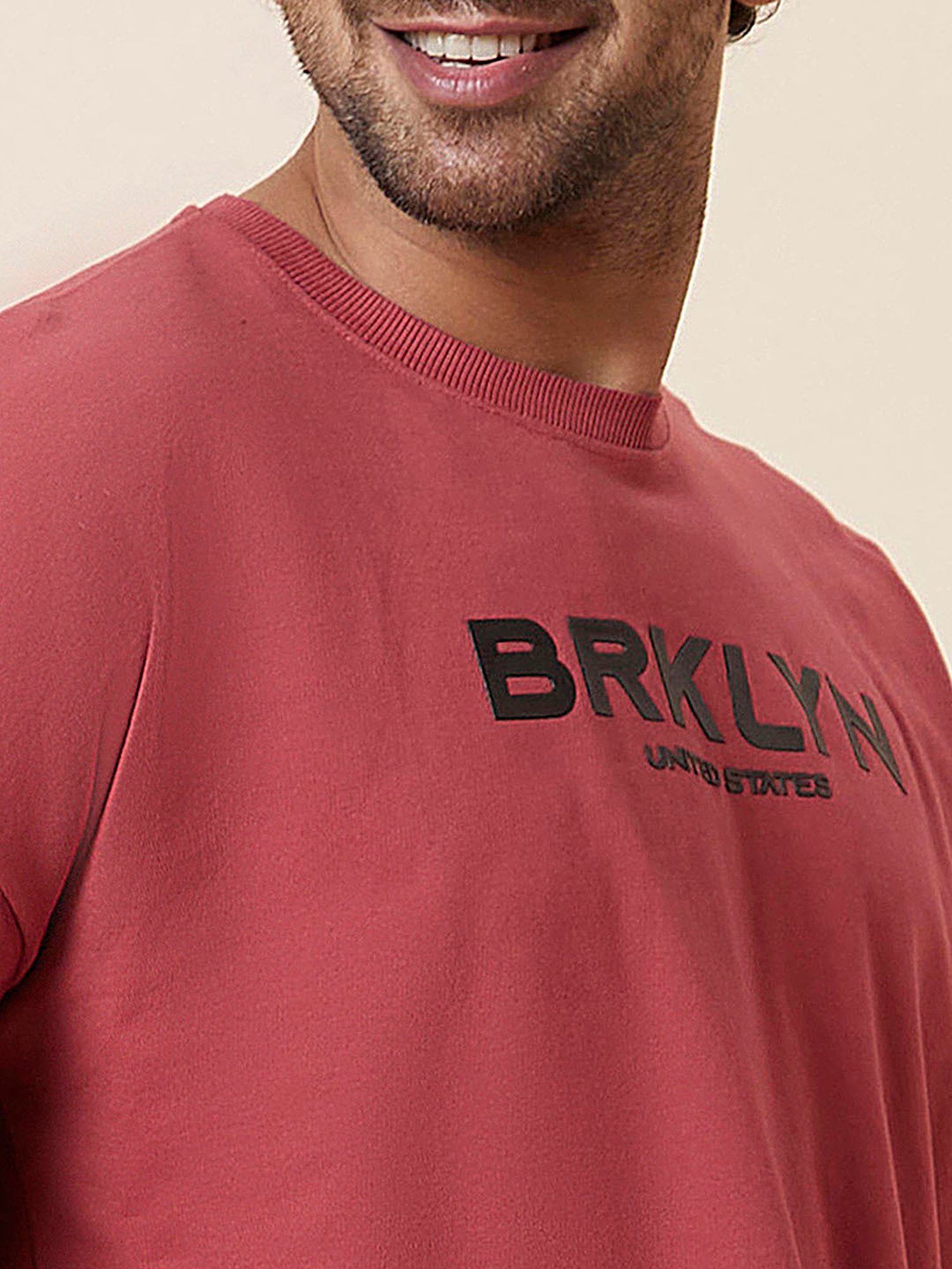 Globus Red Regular Fit Printed Cotton T-Shirt & Joggers Set