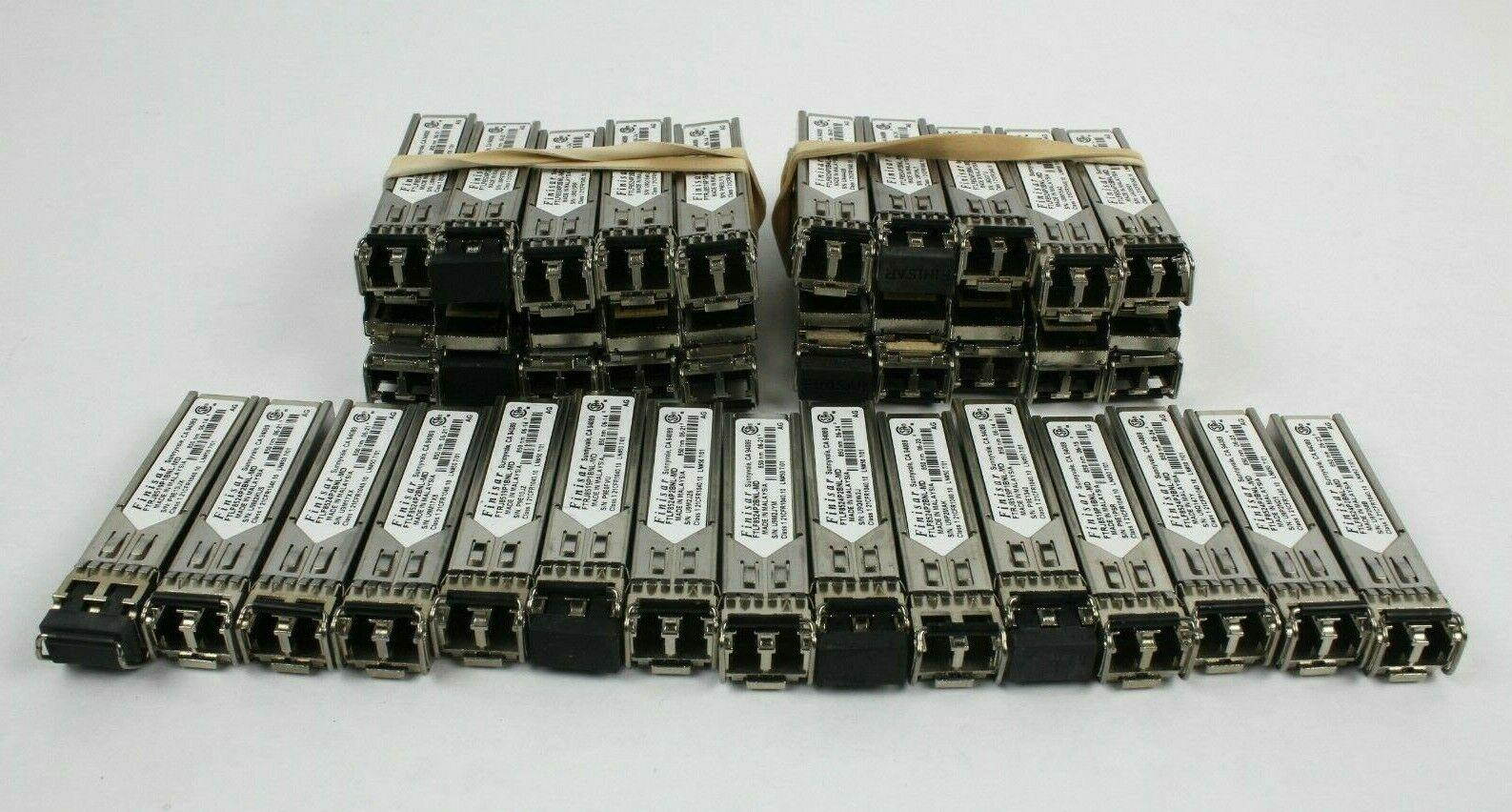 Finisar 4GB SFP mini-GBIC Transceiver Model FTLF8524P2BNL-MD (Lot of 45)