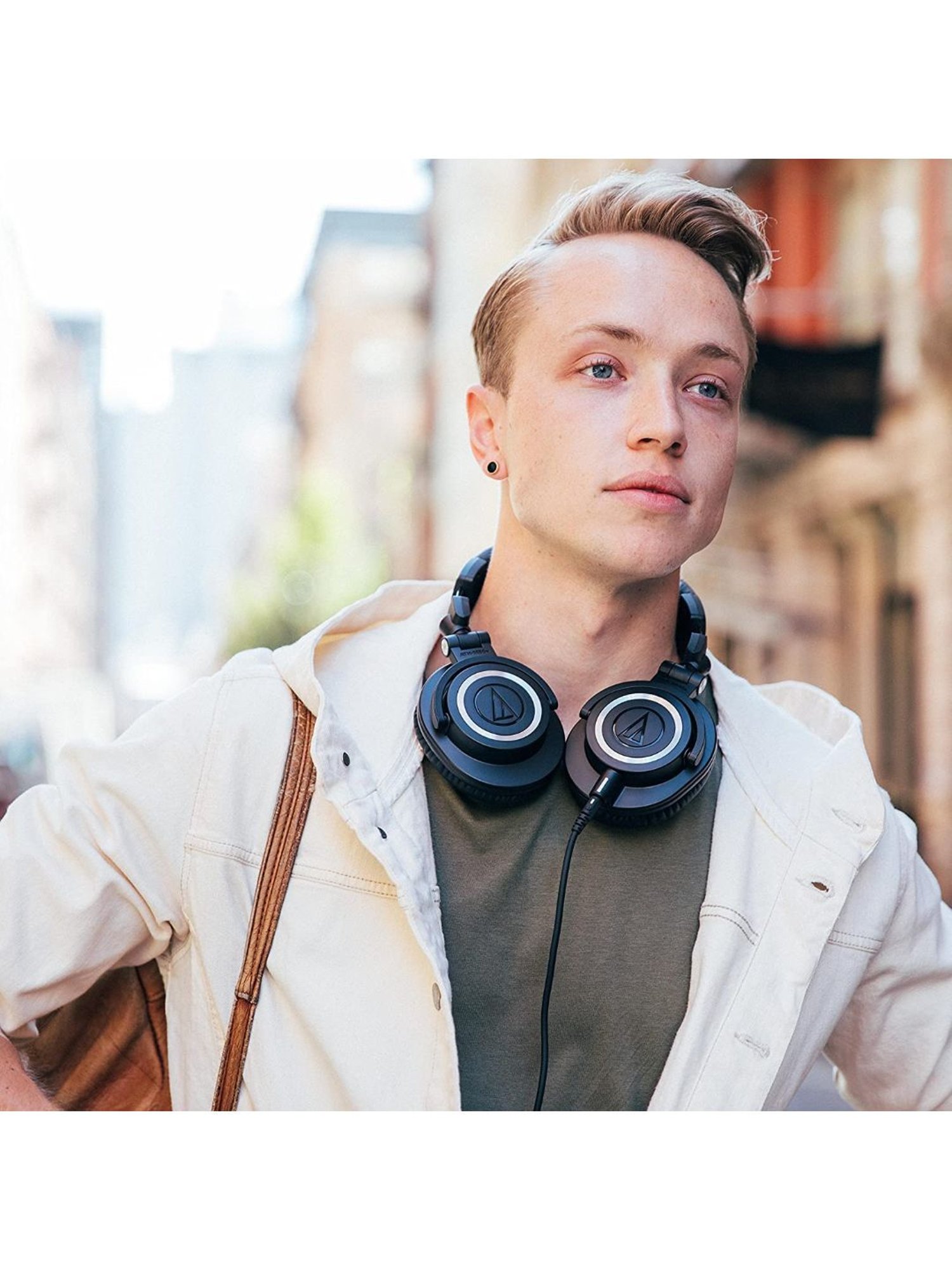 Audio Technica ATH M50x Over Ear Professional Studio Monitor Headphones (Black)