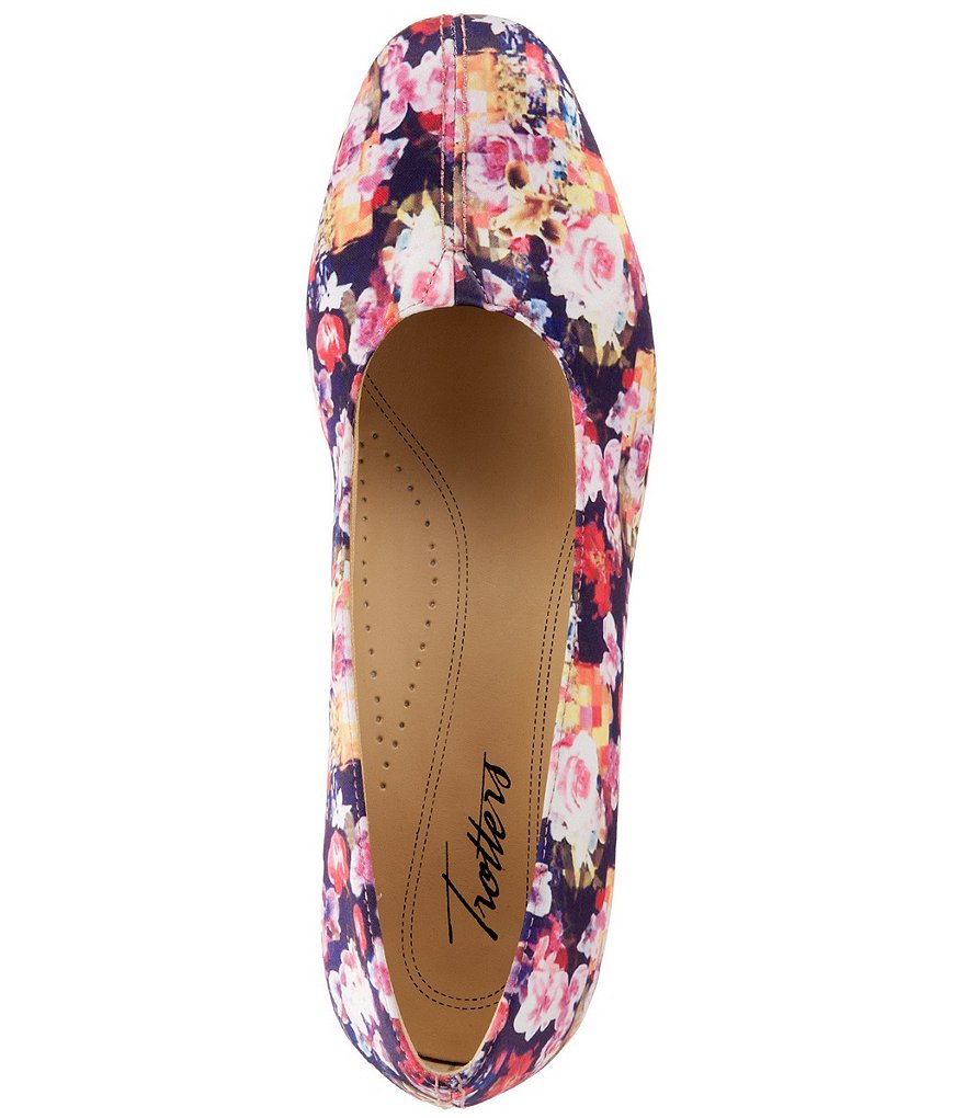 Trotters Doris Printed Floral Suede Block Heel Pumps