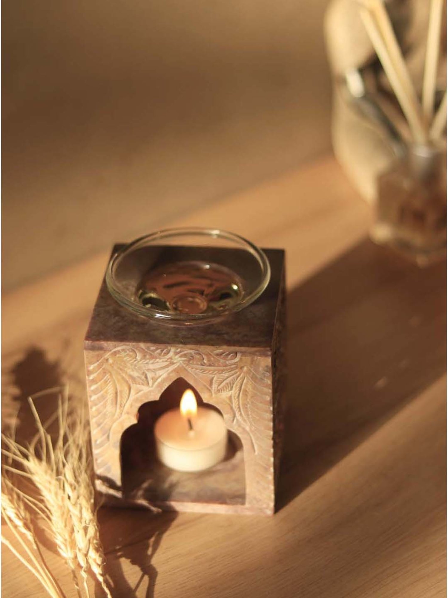 Unravel India 'Flower Motif' Brown Marble Aroma Diffuser With Oil Burner - Set of 1