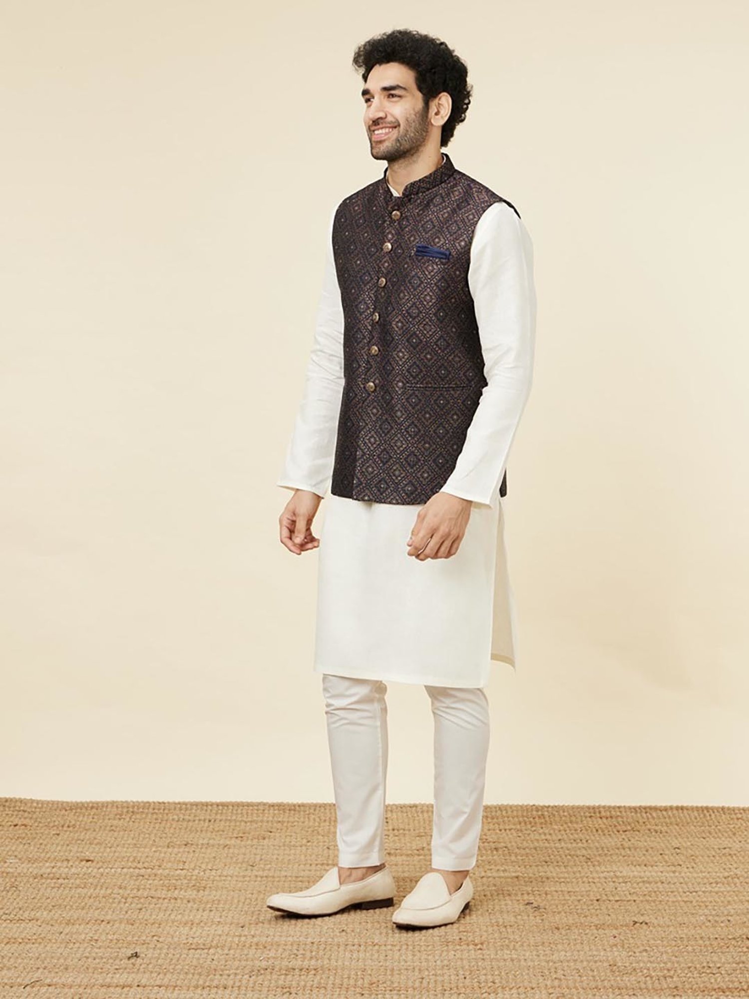 Manyavar Navy Regular Fit Embroidered Nehru Jacket