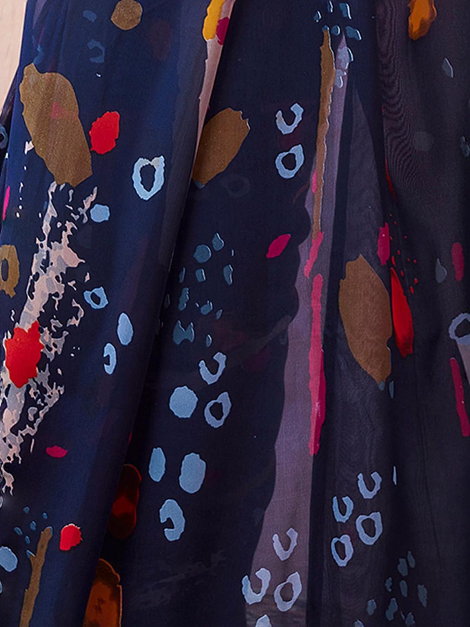 Satrani Navy Geometric Print Saree With Unstitched Blouse