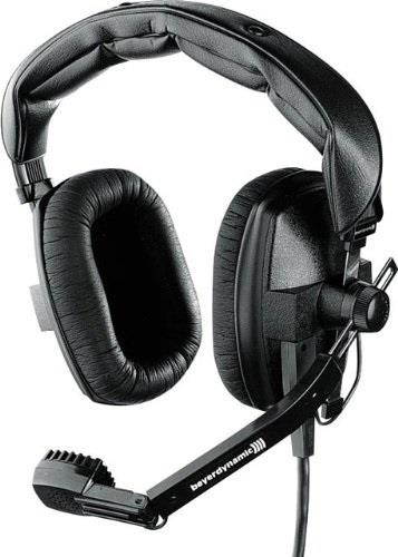 beyerdynamic dt10920050black closed headset with dynamic hypercardioid microphone, 50 ohms, black