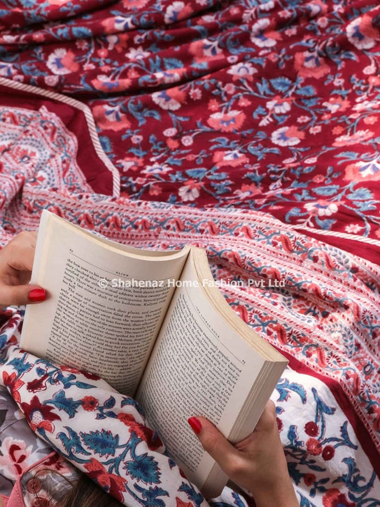 Shahenaz Sunderban Jaal Floral Maroon Cotton Single Reversible Dohar