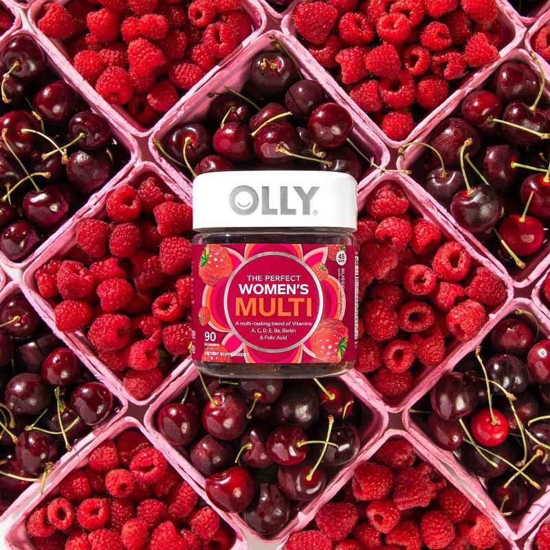 OLLY Women's Multivitamin Gummies - Berry - 90ct
